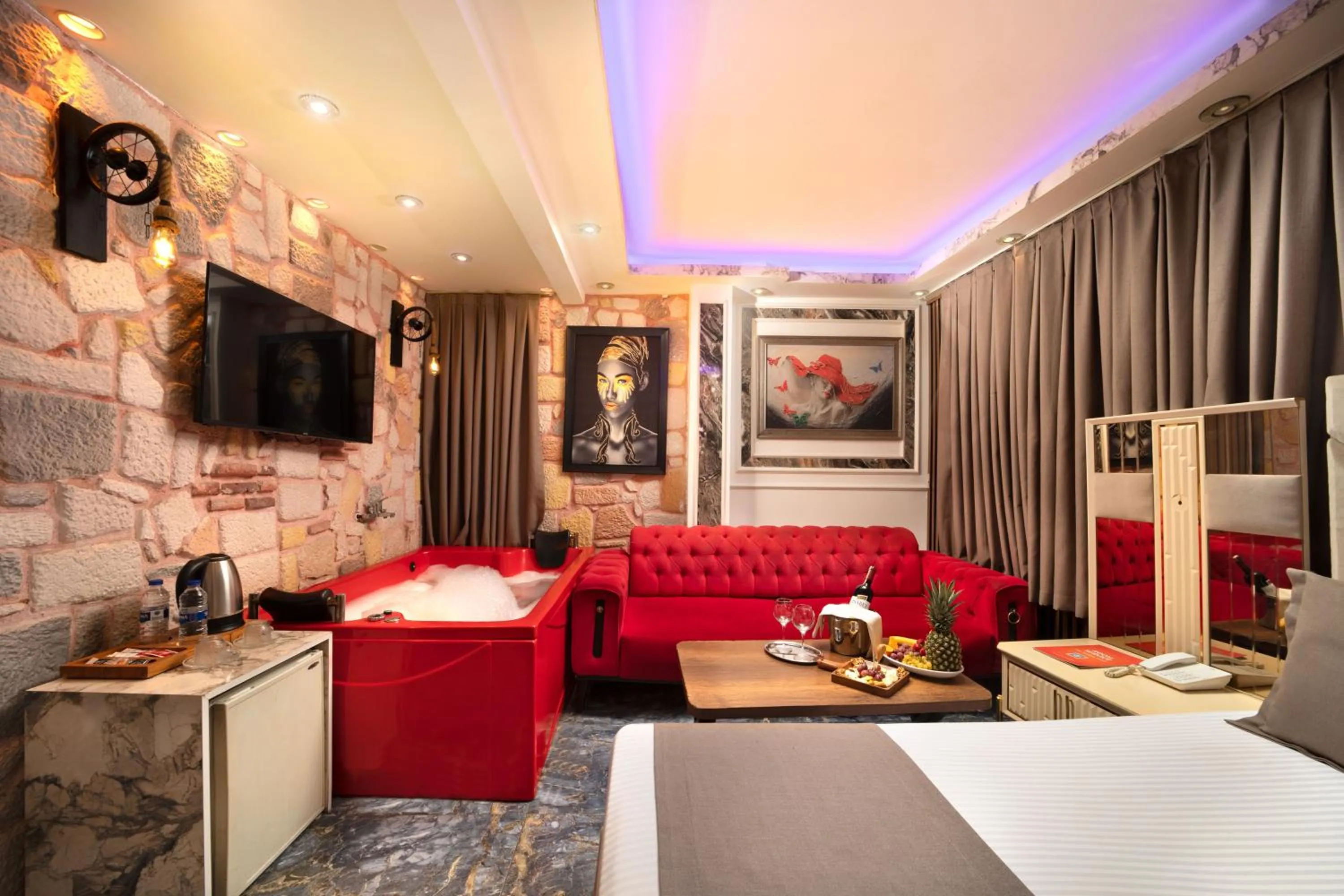 Living room in REN PLUS SUITES