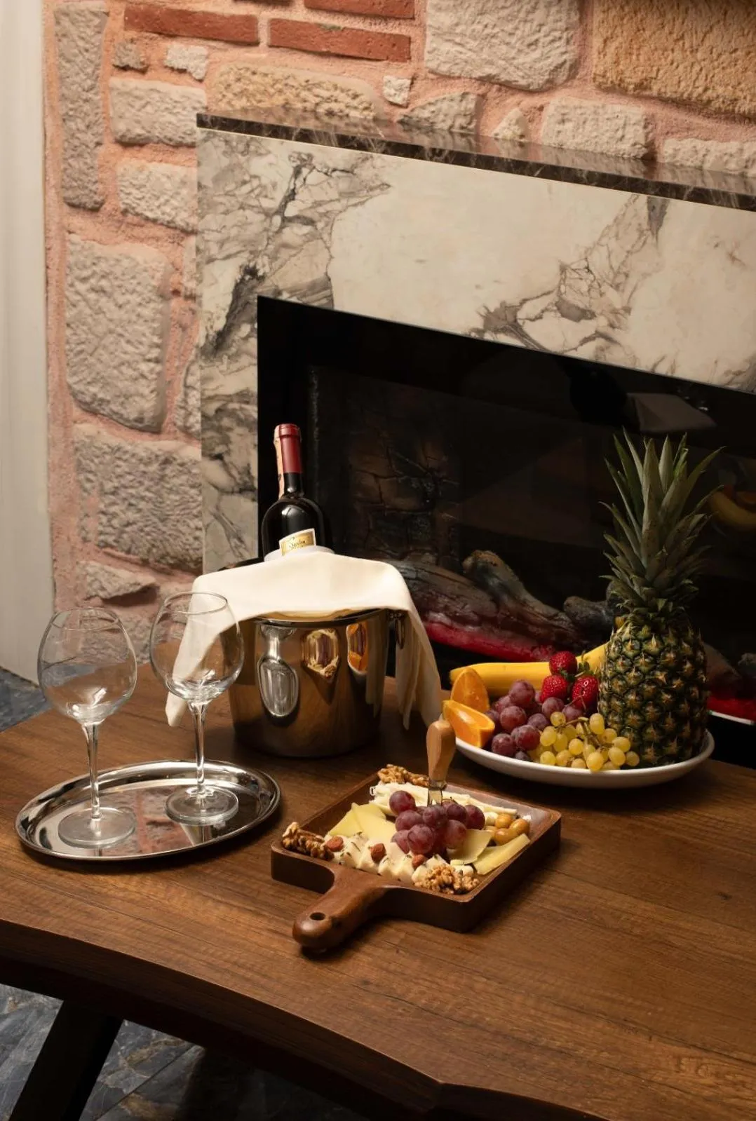 Food and drinks in REN PLUS SUITES