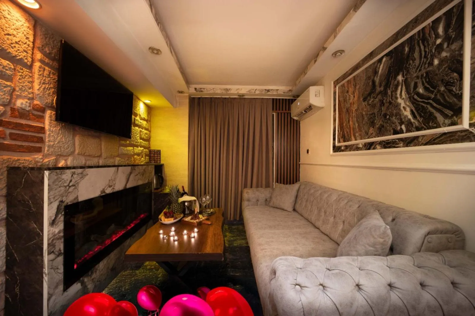 Living room in REN PLUS SUITES