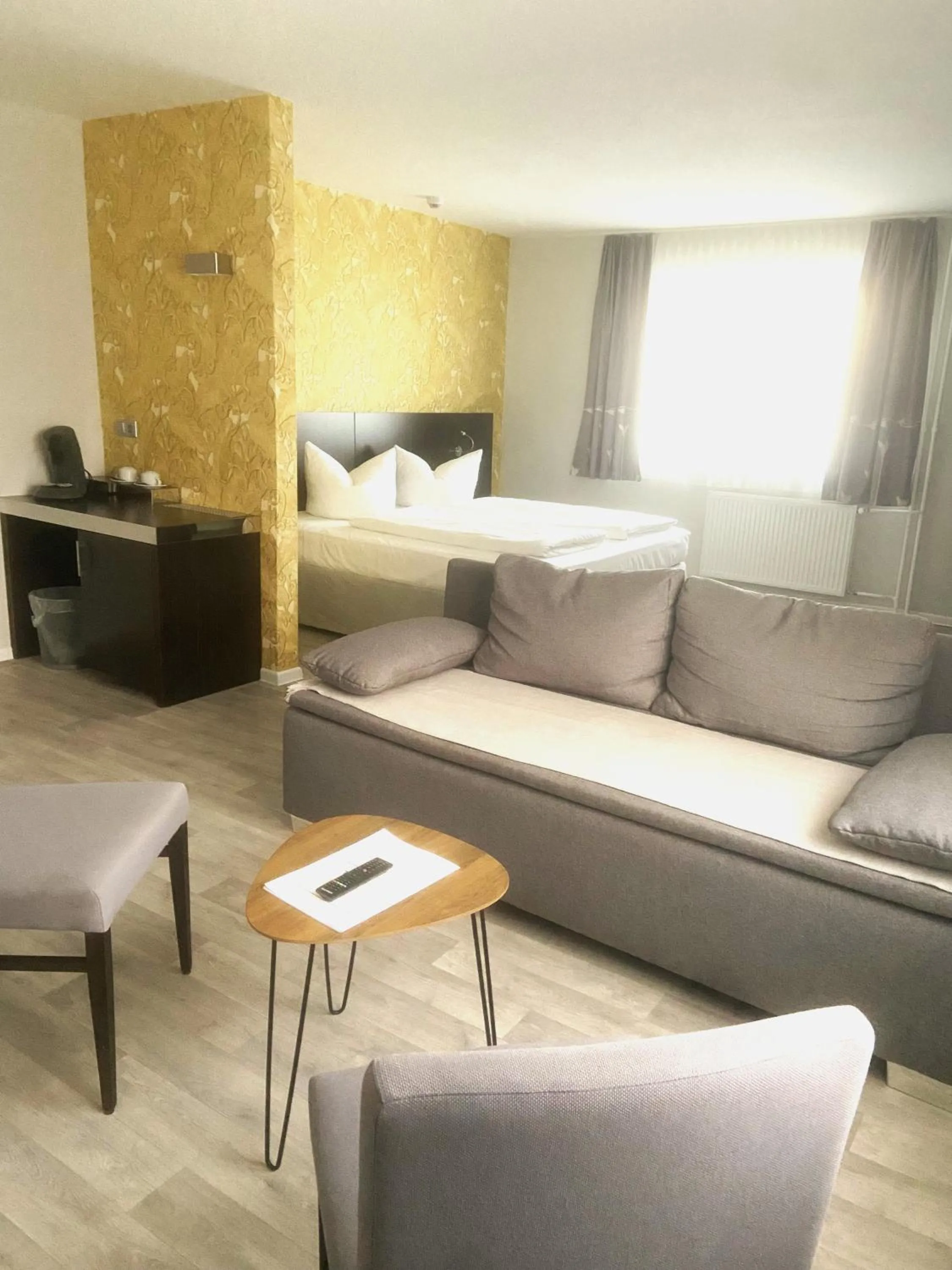 Photo of the whole room, Bed in Hotel 22