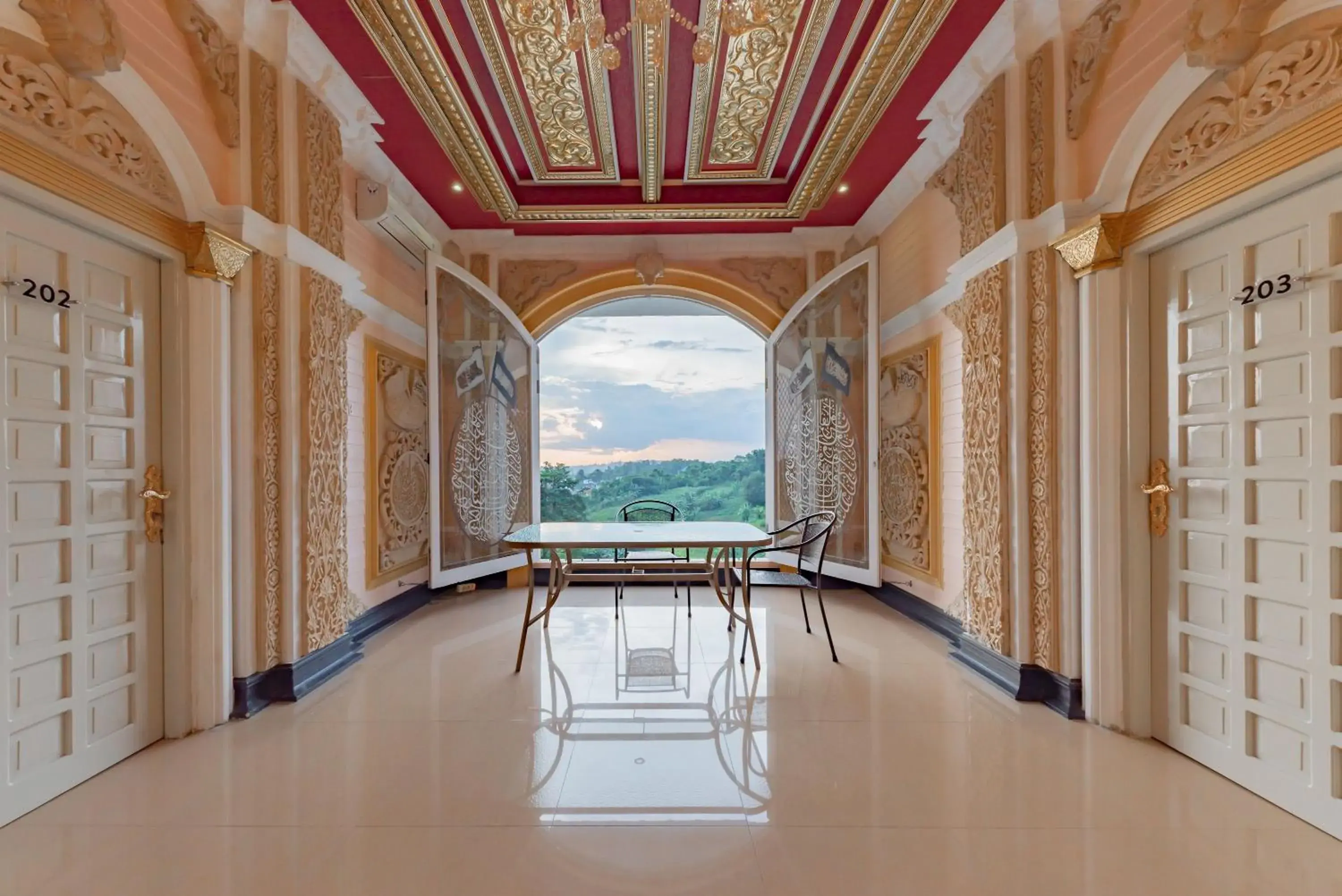 Balcony/Terrace in Urbanview Palace Syariah Balikpapan by RedDoorz Balcony/Terrace in Urbanview Palace Syariah Balikpapan by RedDoorz