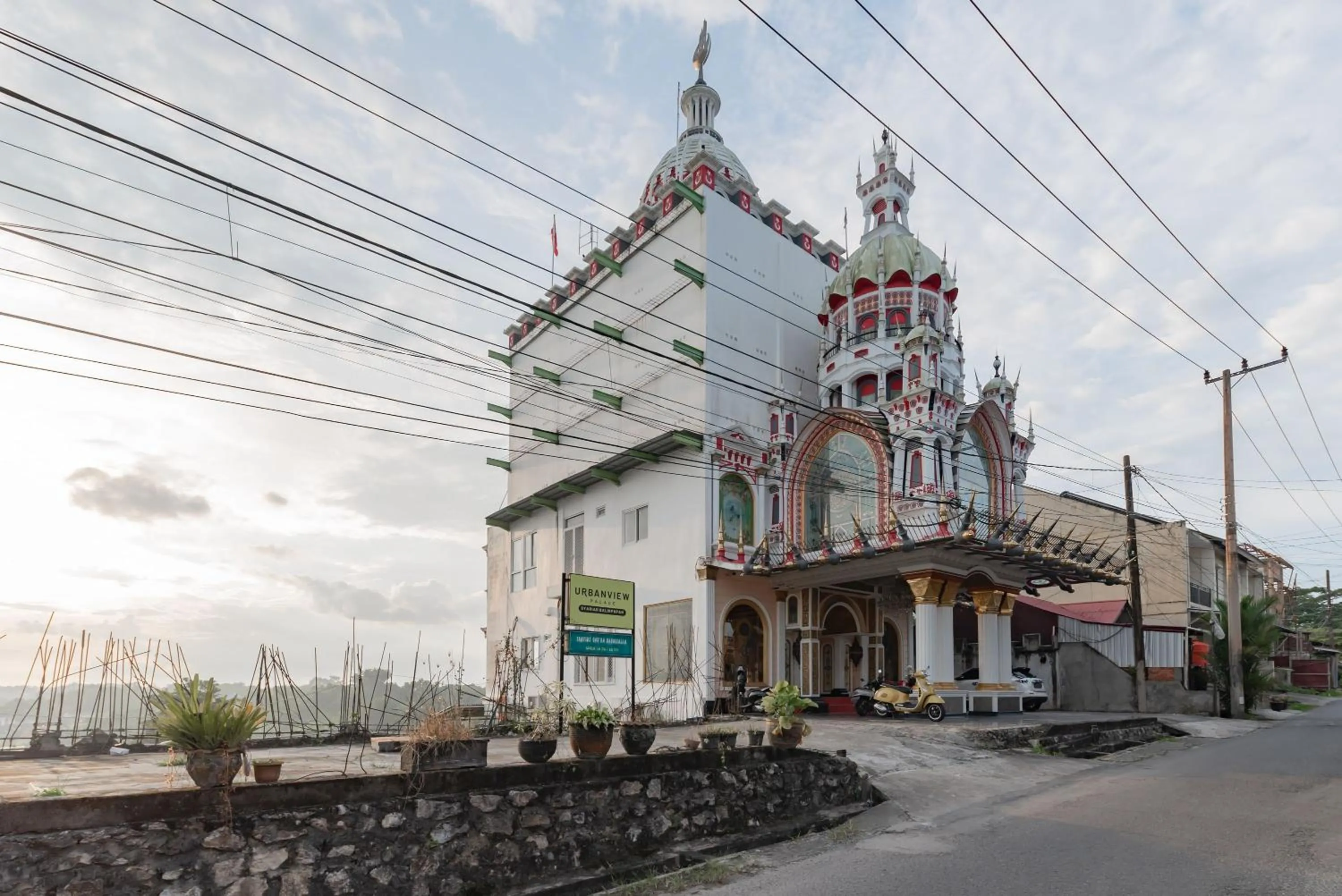 Property building in Urbanview Palace Syariah Balikpapan by RedDoorz