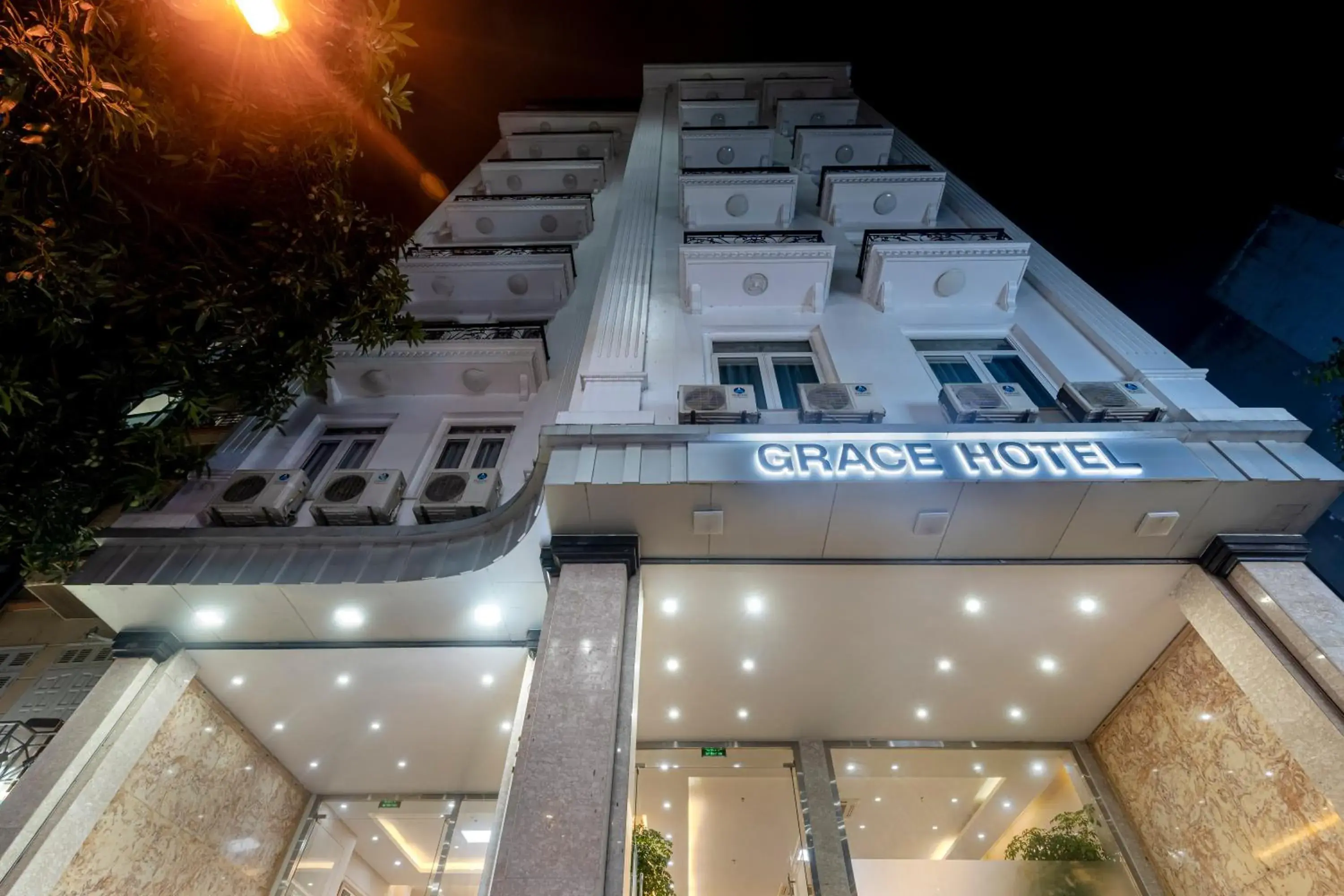 Property building in 그레이스 호텔 Grace Hotel & Residence Property building in 그레이스 호텔 Grace Hotel & Residence