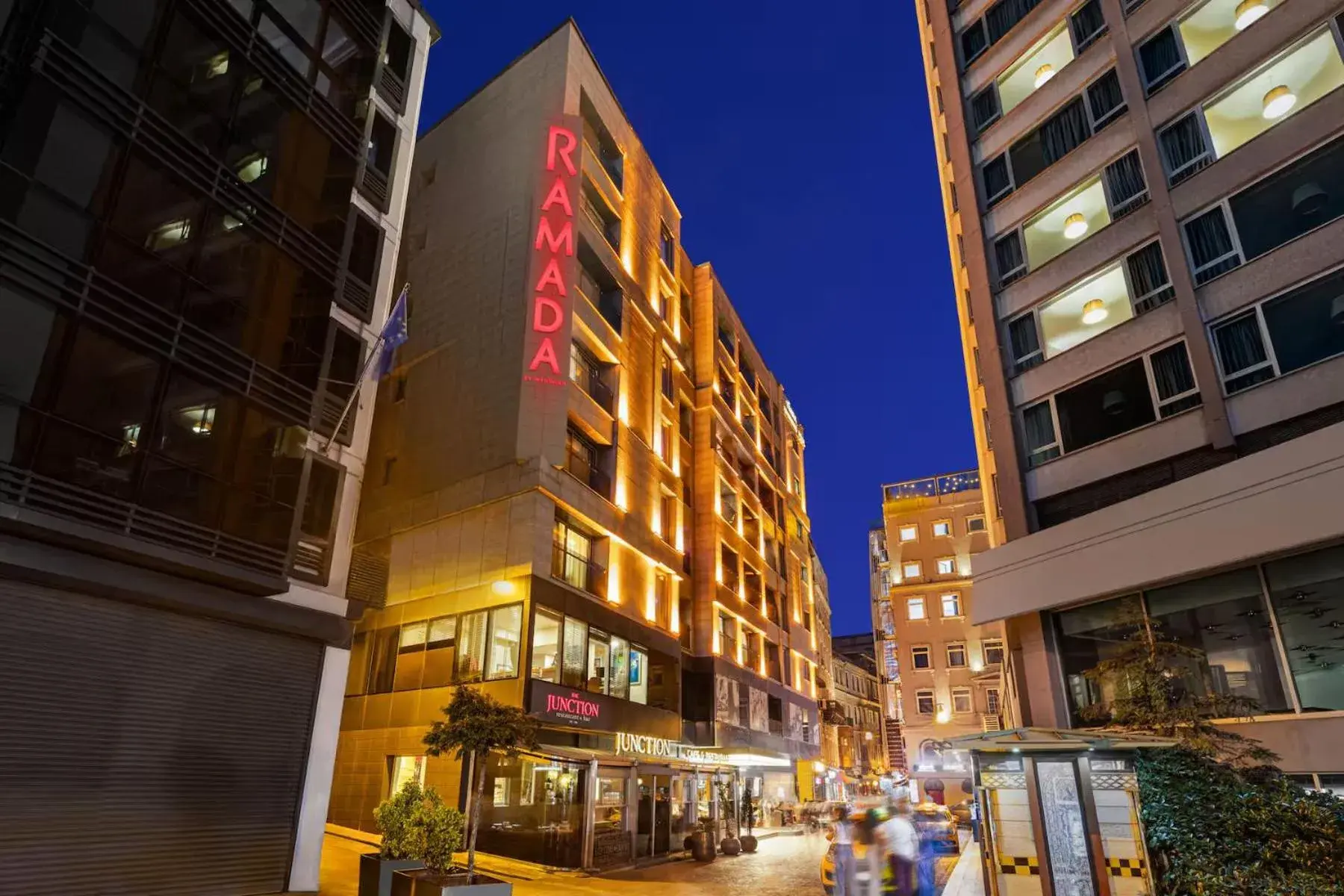 Property building in Ramada By Wyndham Istanbul Pera Taksim Property building in Ramada By Wyndham Istanbul Pera Taksim