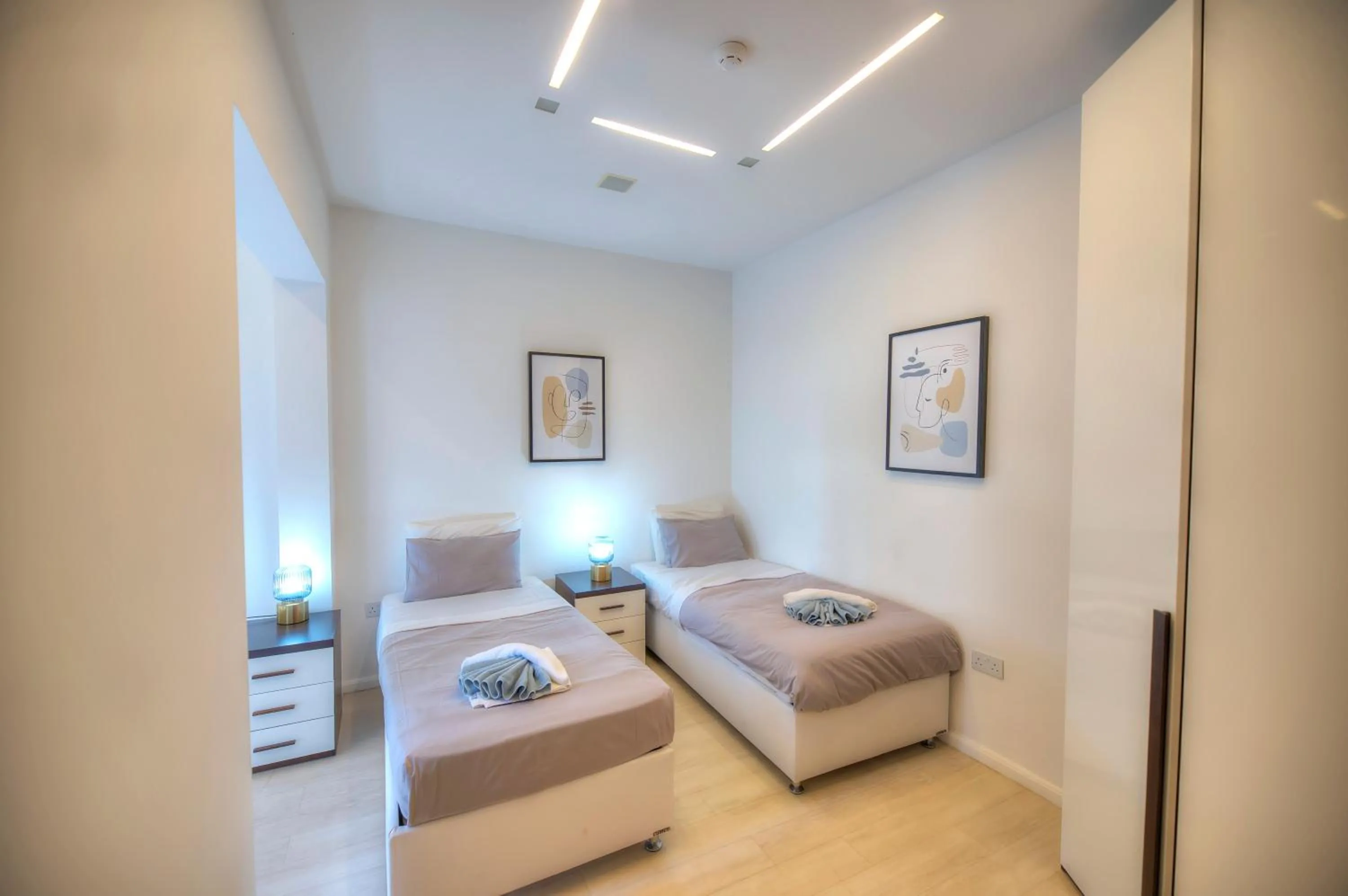 Bright and spacious 3 bedroom apartment with breathtaking views - GOSLM-5