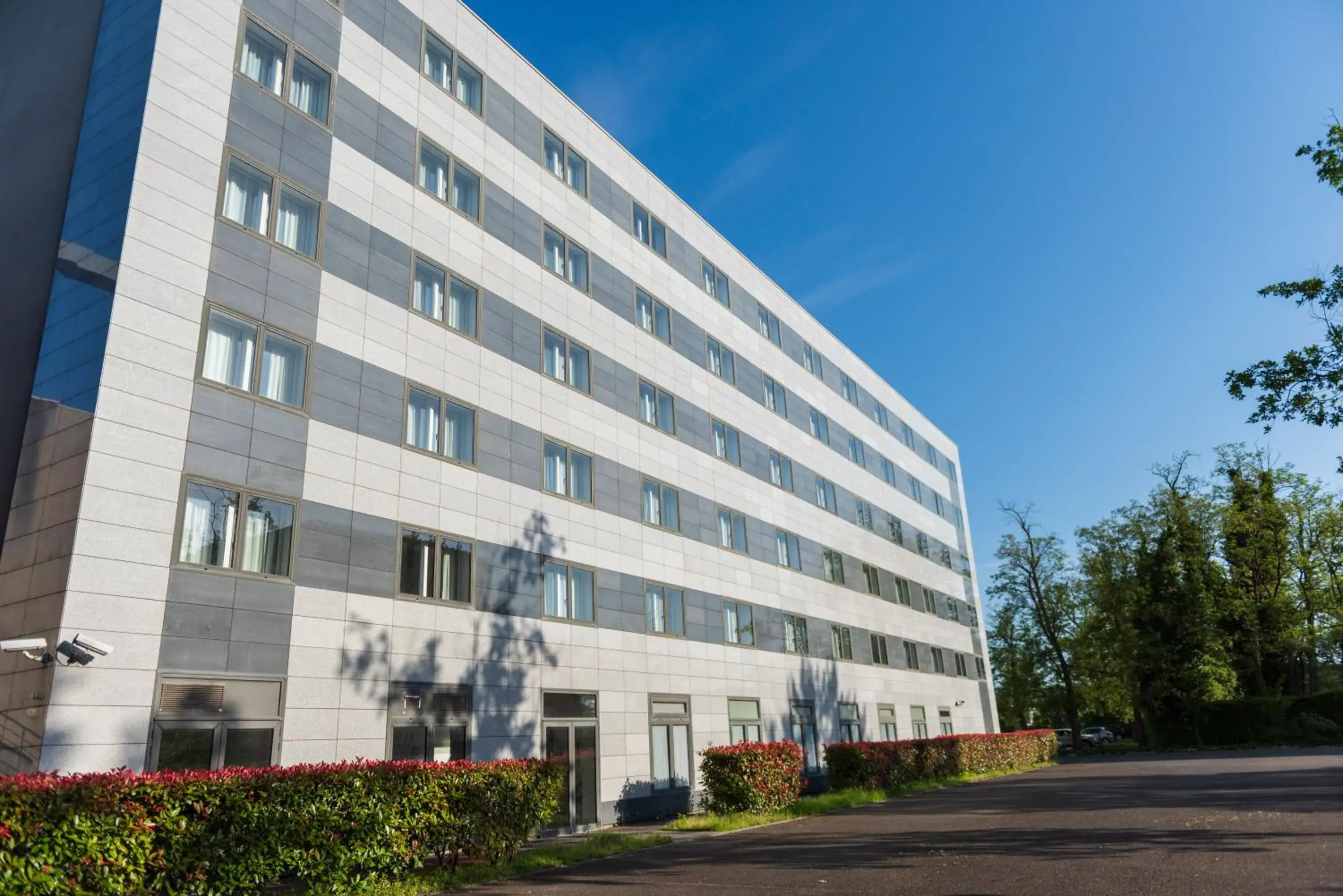 Property building in CERISE Bordeaux Mérignac Aéroport Property building in CERISE Bordeaux Mérignac Aéroport