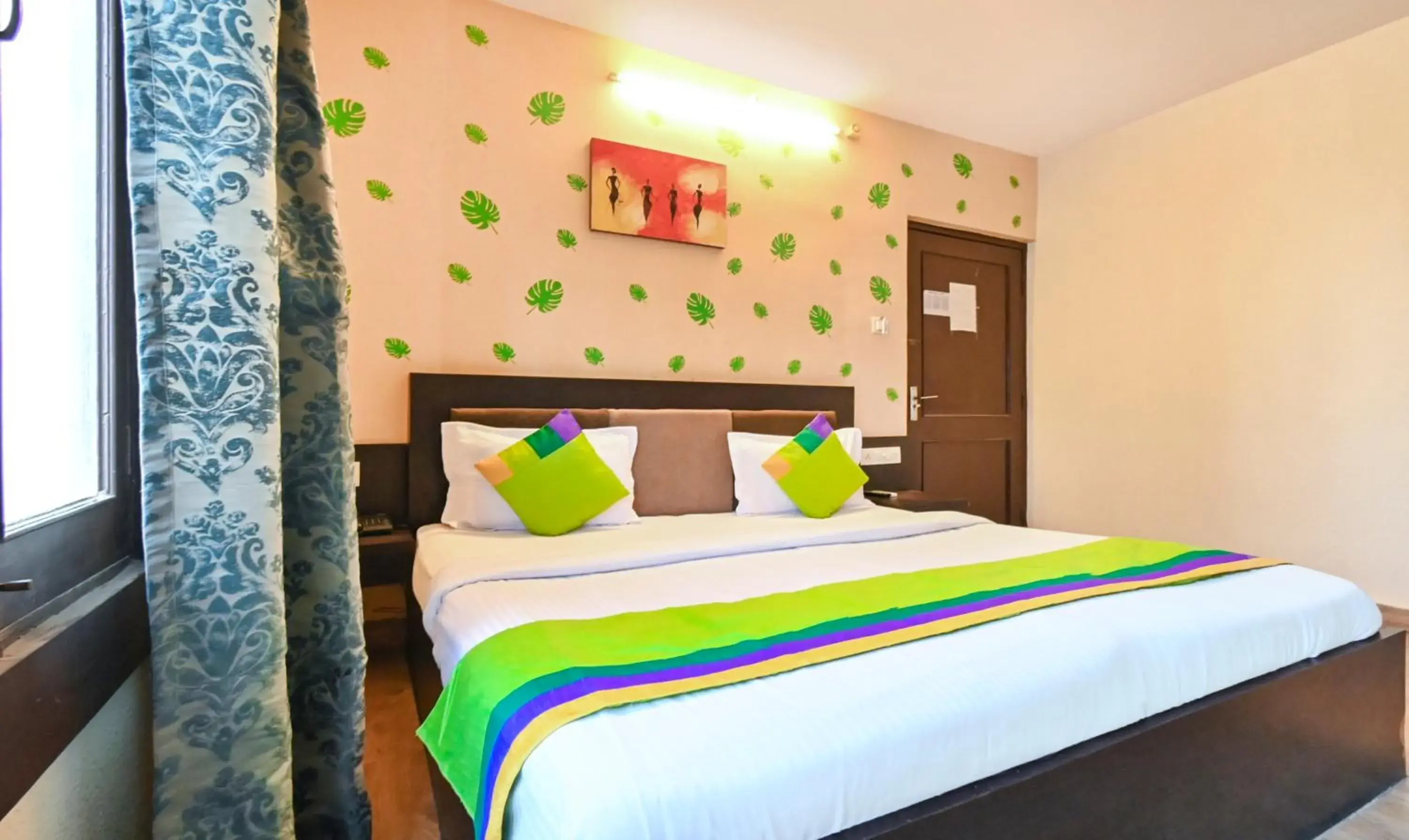 Bedroom, Bed in Treebo Siddharth Bedroom, Bed in Treebo Siddharth