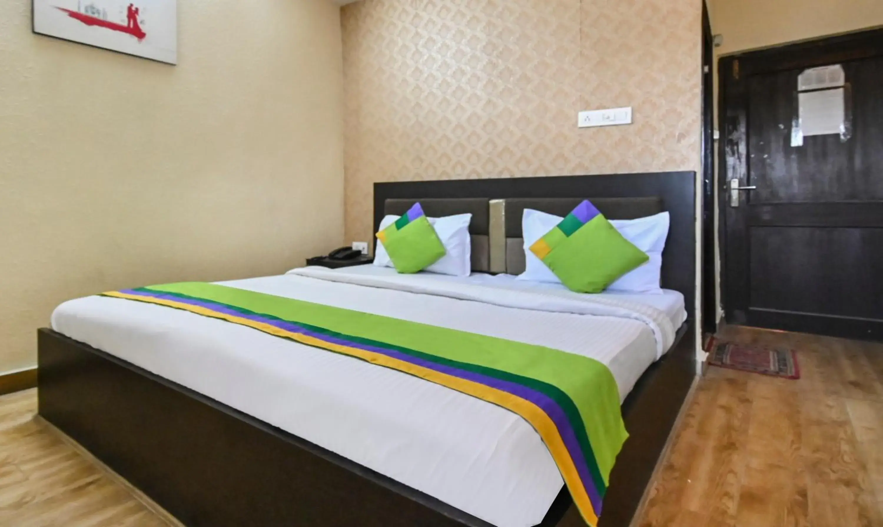 Bedroom, Bed in Treebo Siddharth Bedroom, Bed in Treebo Siddharth