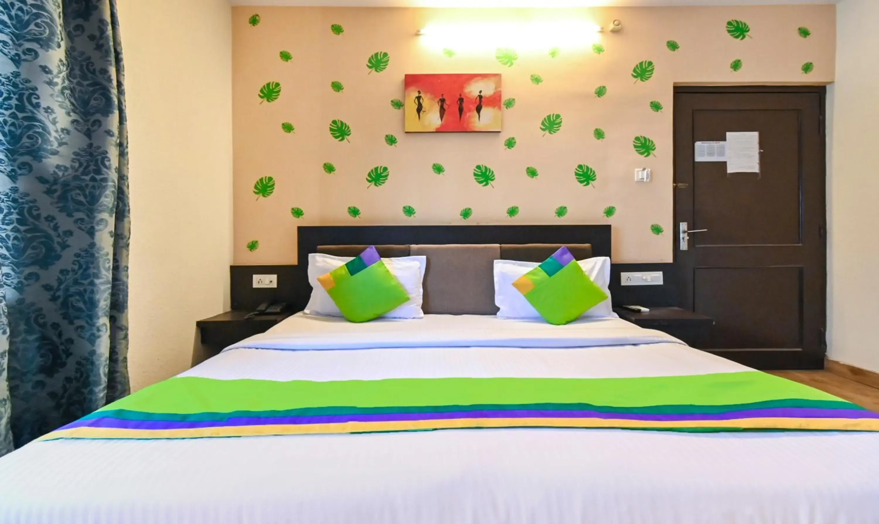 Bedroom, Bed in Treebo Siddharth Bedroom, Bed in Treebo Siddharth