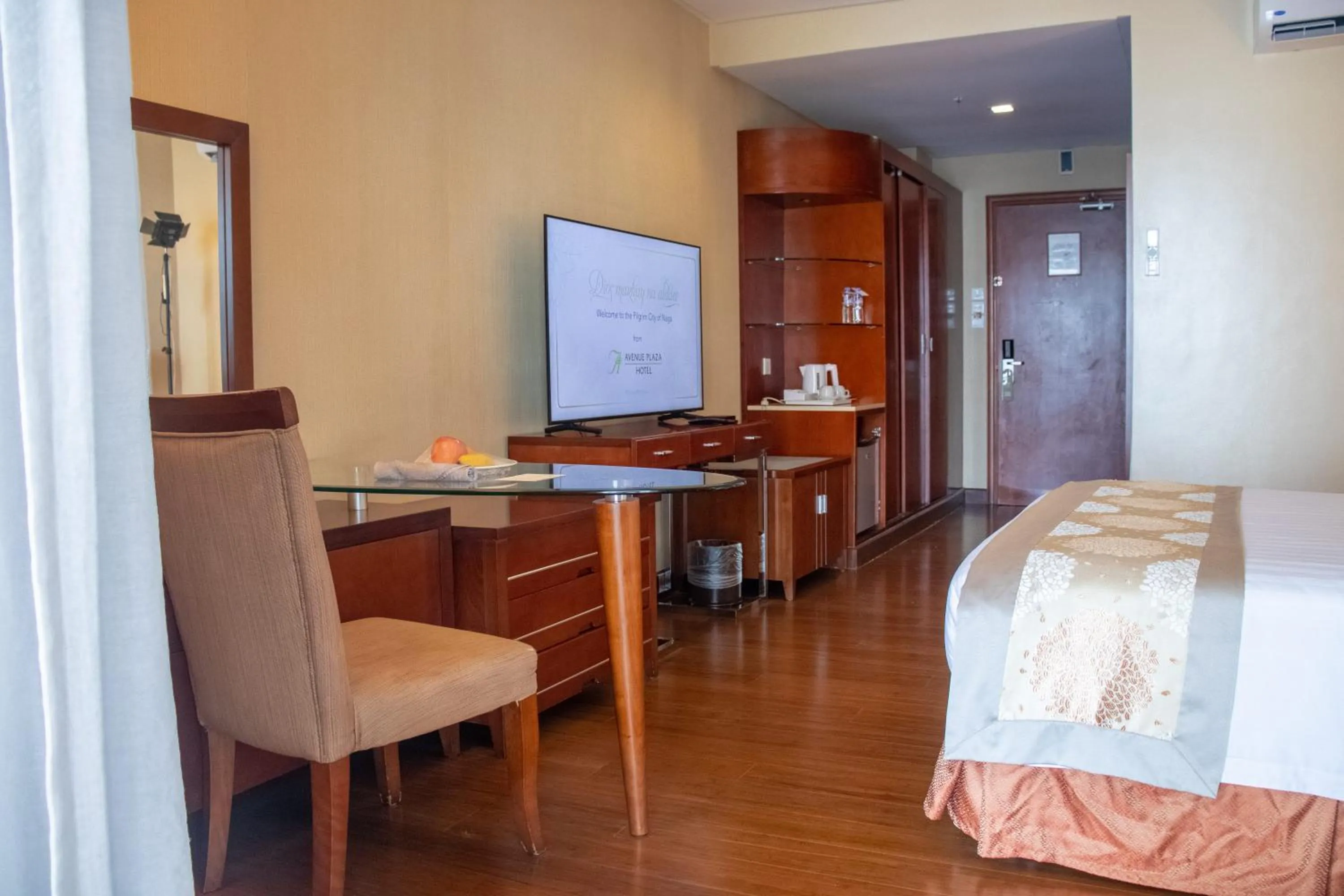 Bed in The Avenue Plaza Hotel