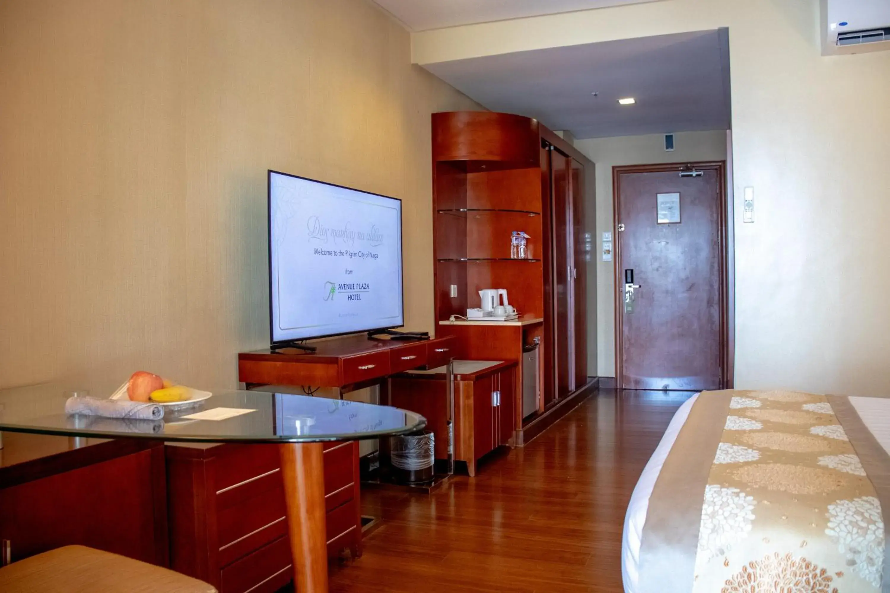 Bed in The Avenue Plaza Hotel Bed in The Avenue Plaza Hotel