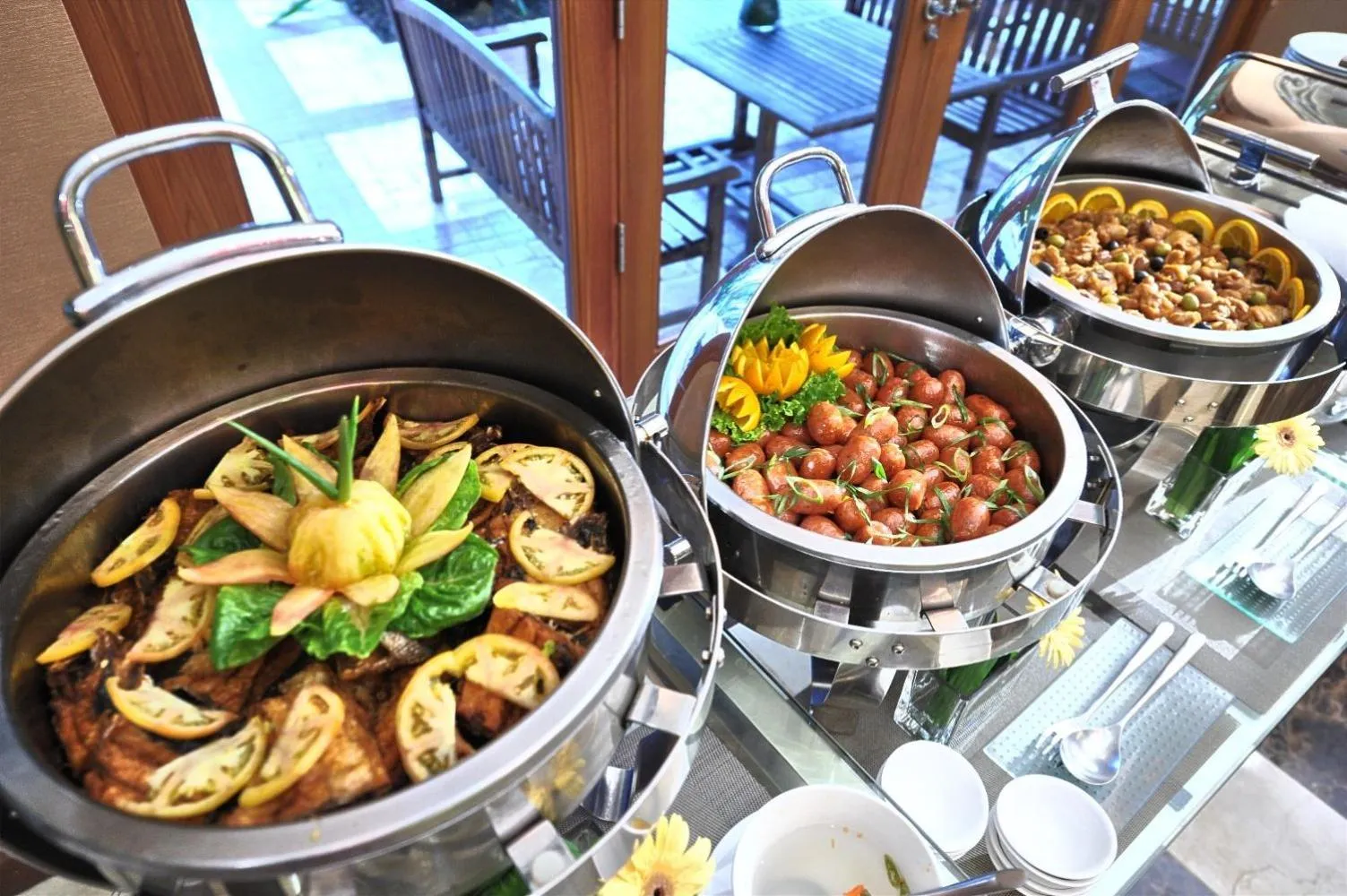 Food and drinks in The Avenue Plaza Hotel