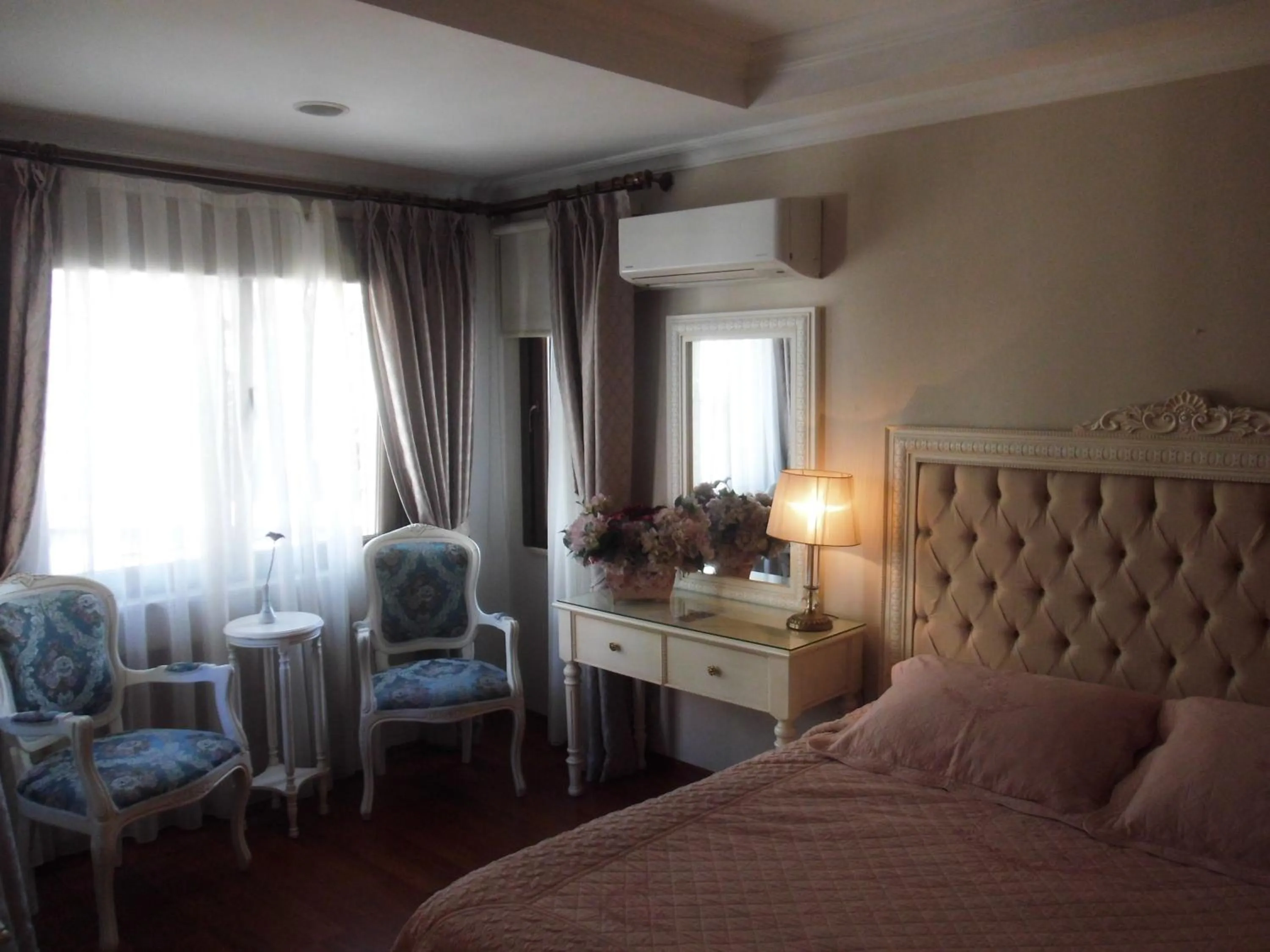 Street view, Bed in Hotel Daphne