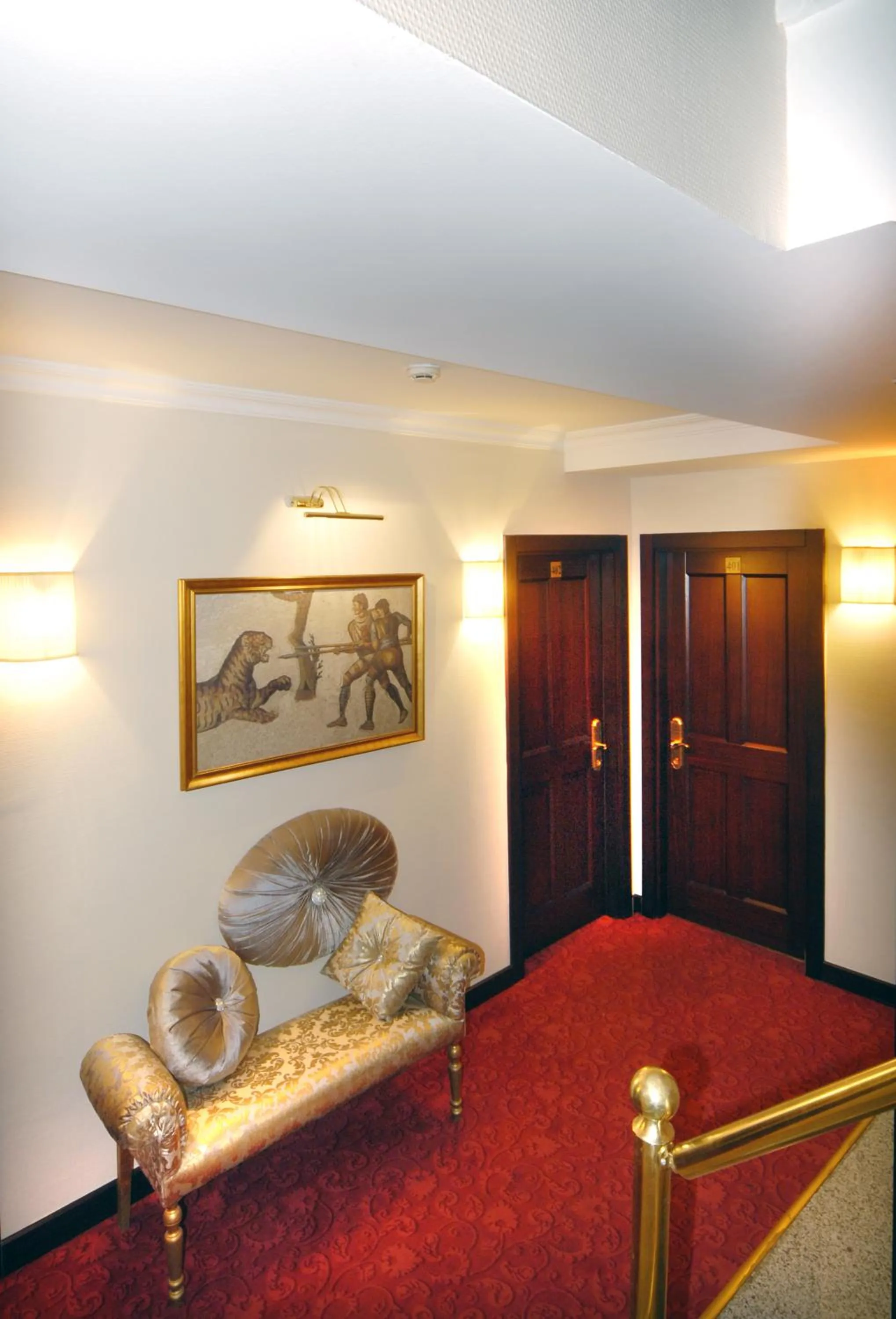 Lobby or reception, Bed in Hotel Daphne