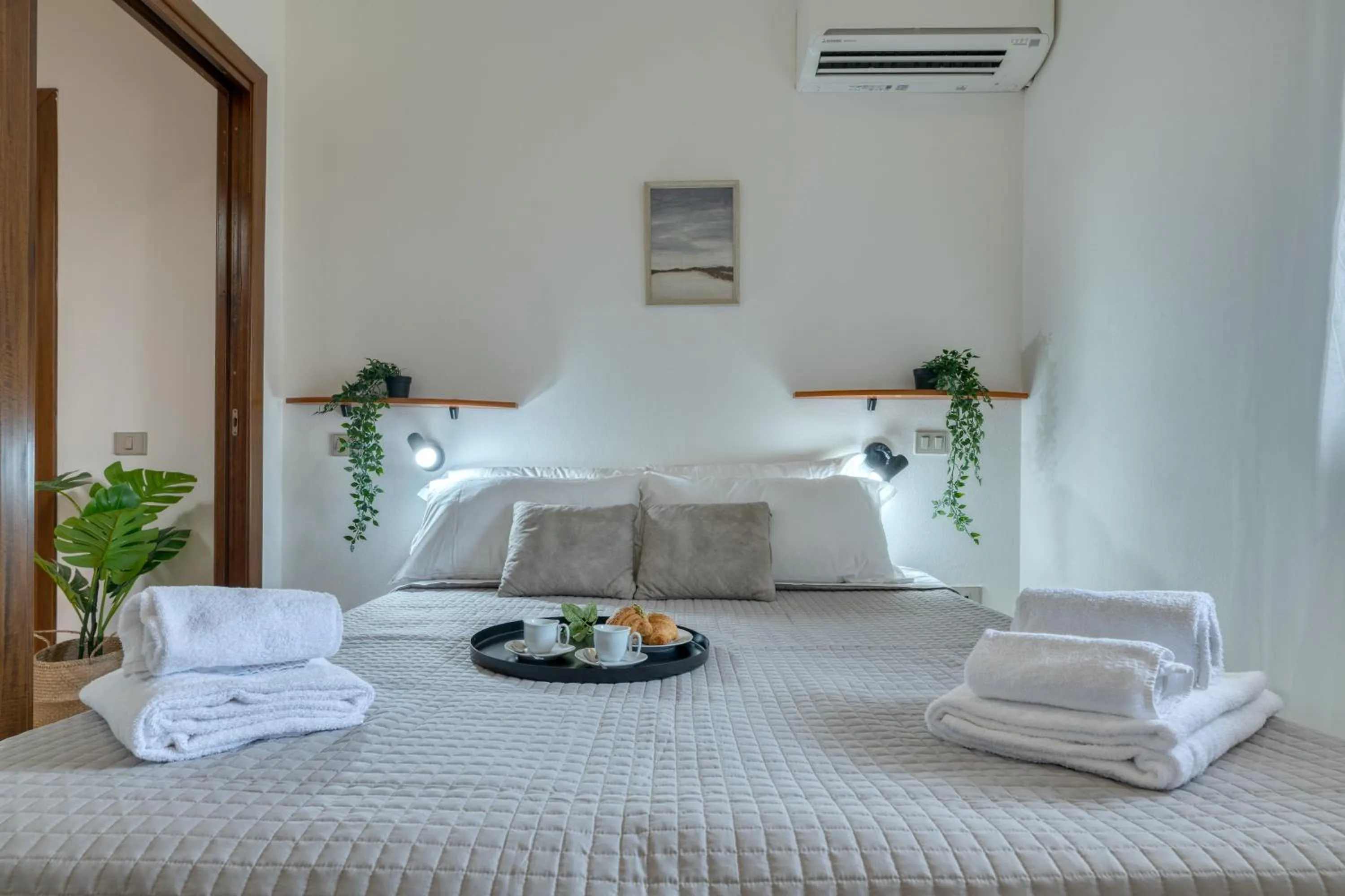 IzzHome Escape 2
