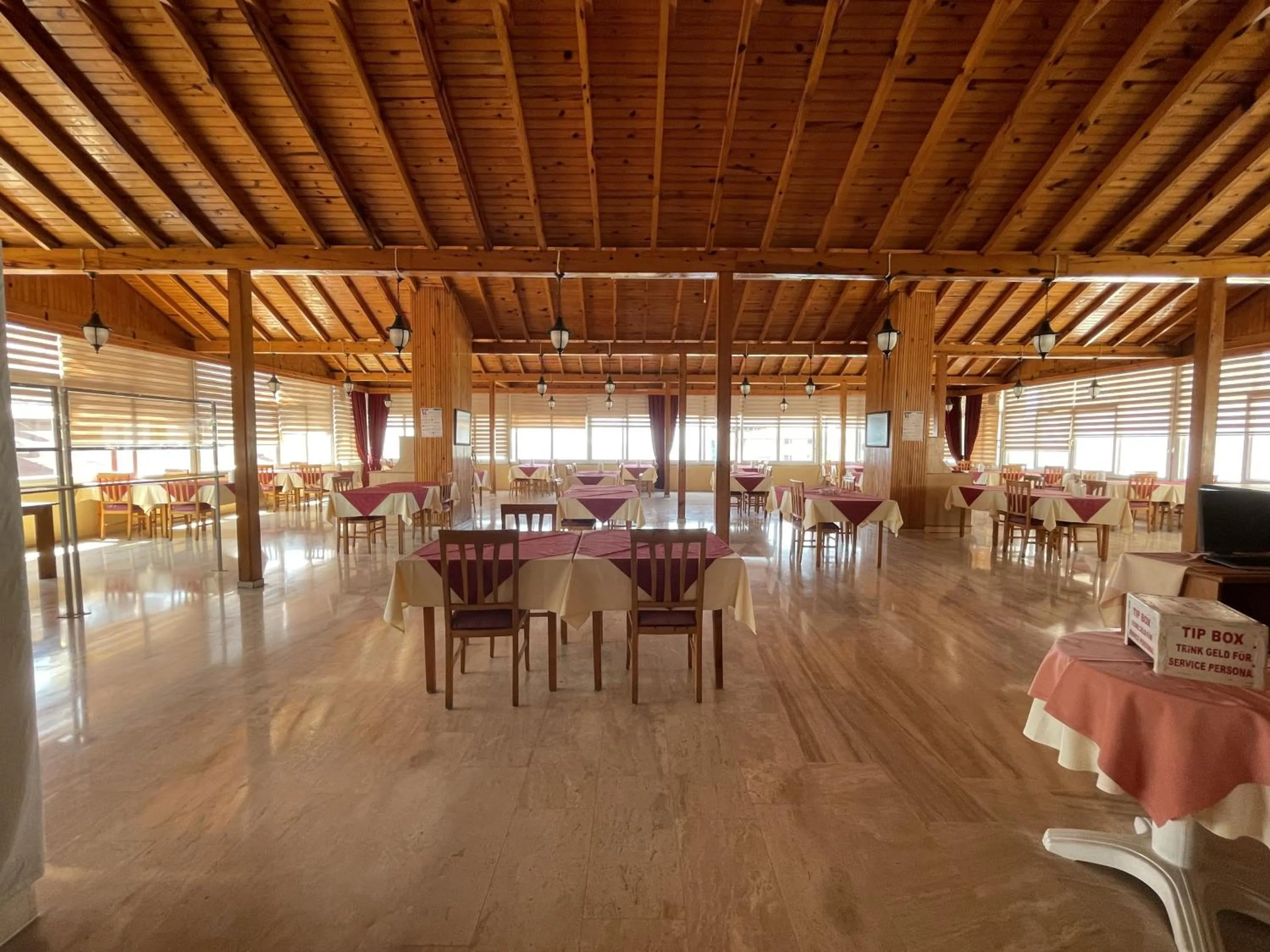 Restaurant/places to eat in Miray Hotel Kleopatra