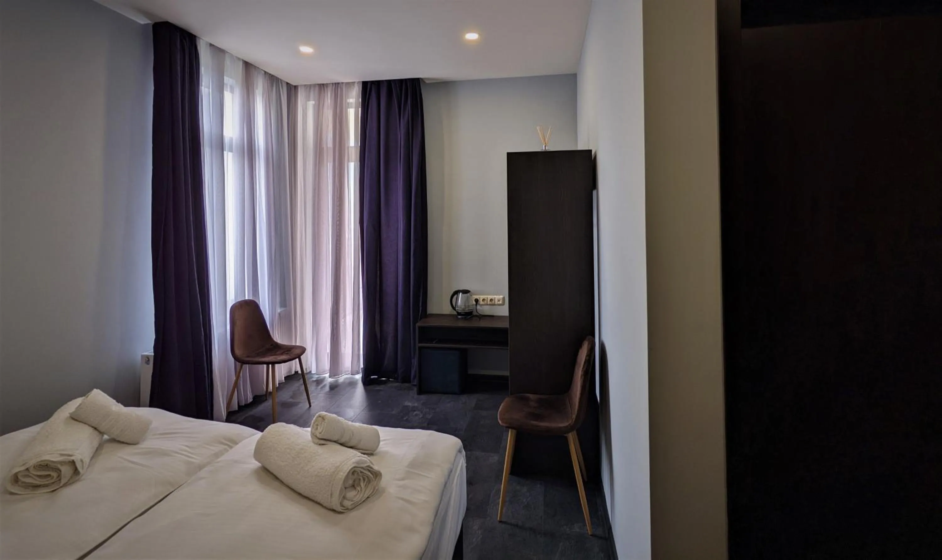 Photo of the whole room, Bed in Milky Way