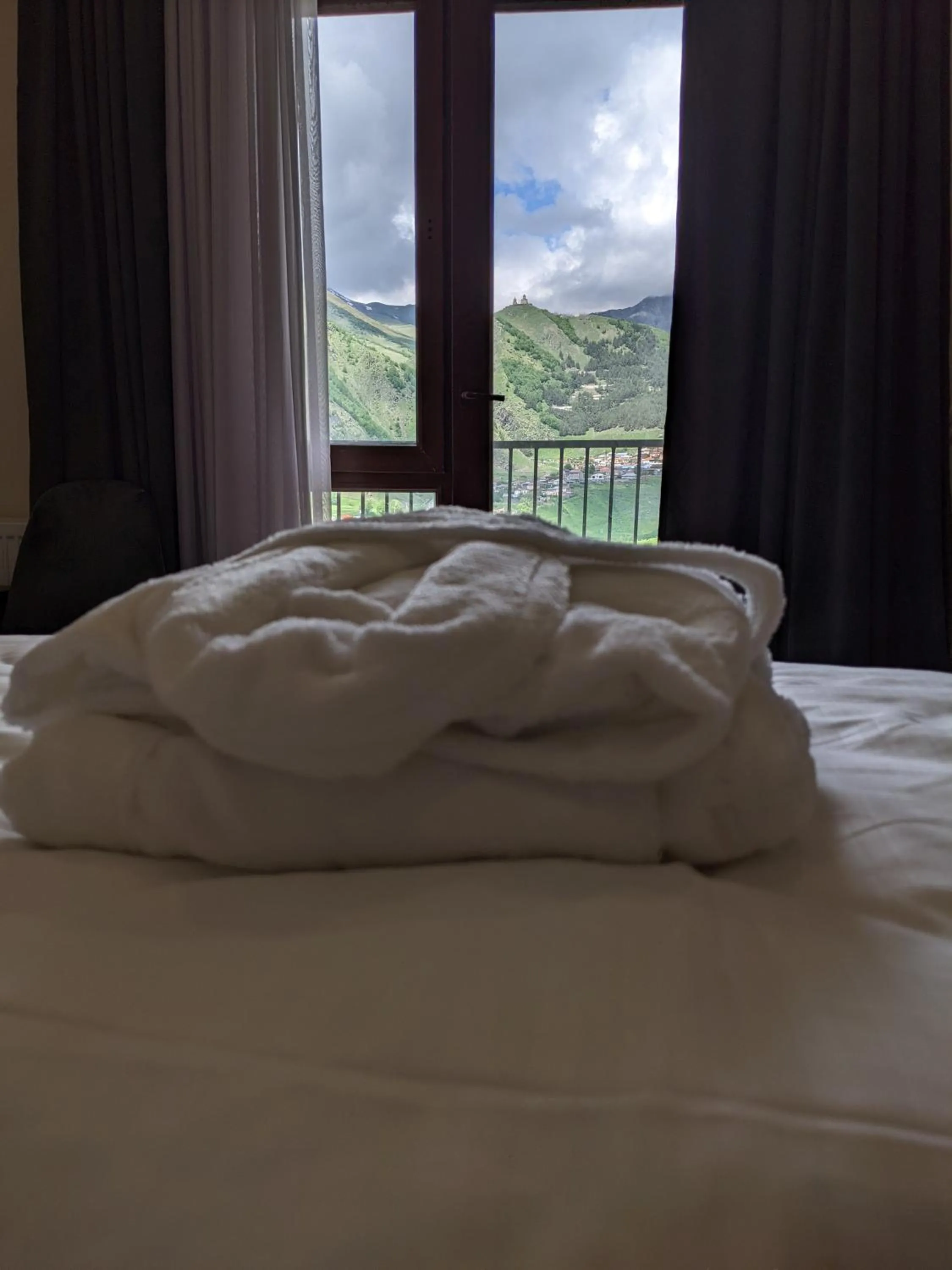 Mountain view, Bed in Milky Way