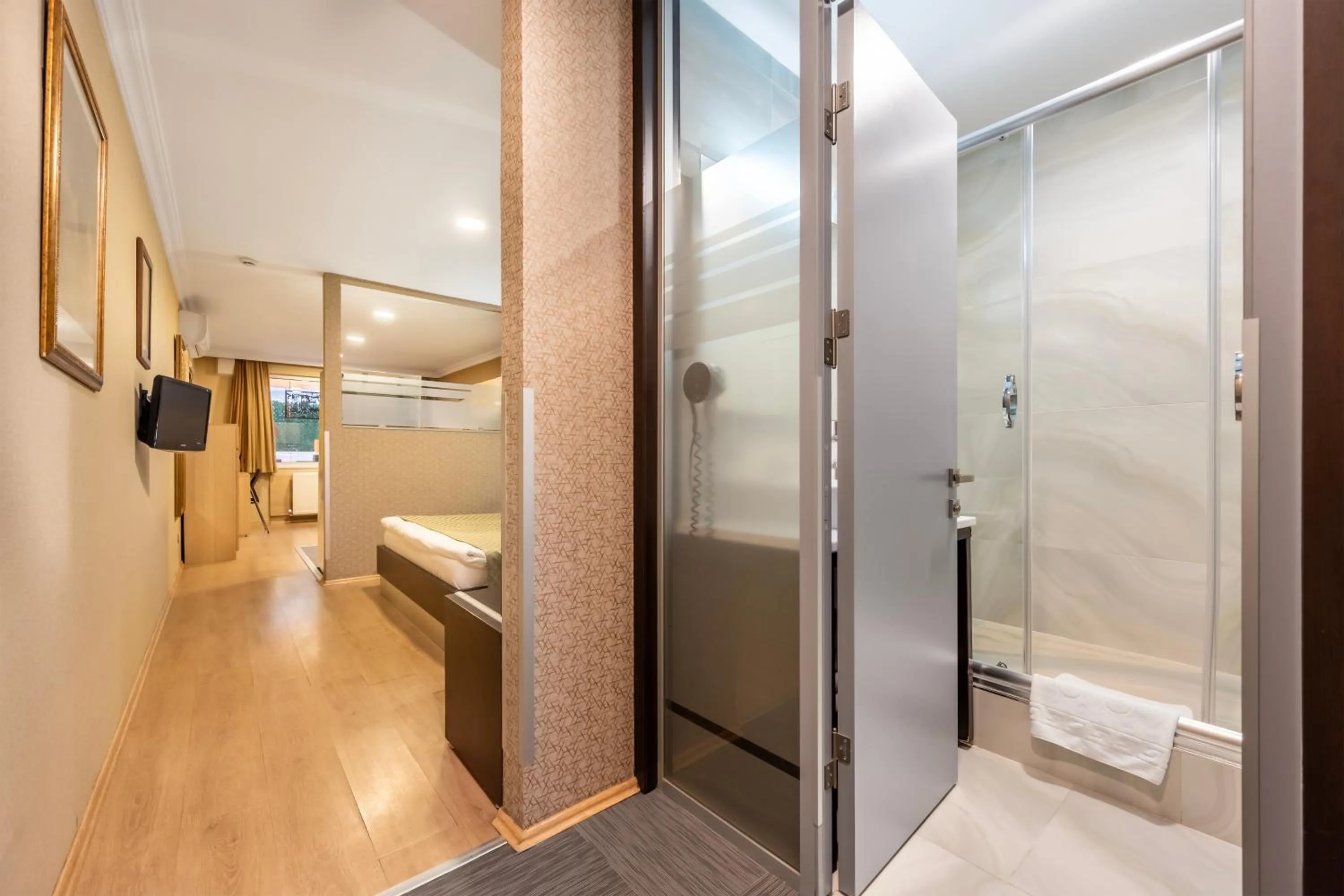 Photo of the whole room in Gallery Residence & Hotel Nişantaşı