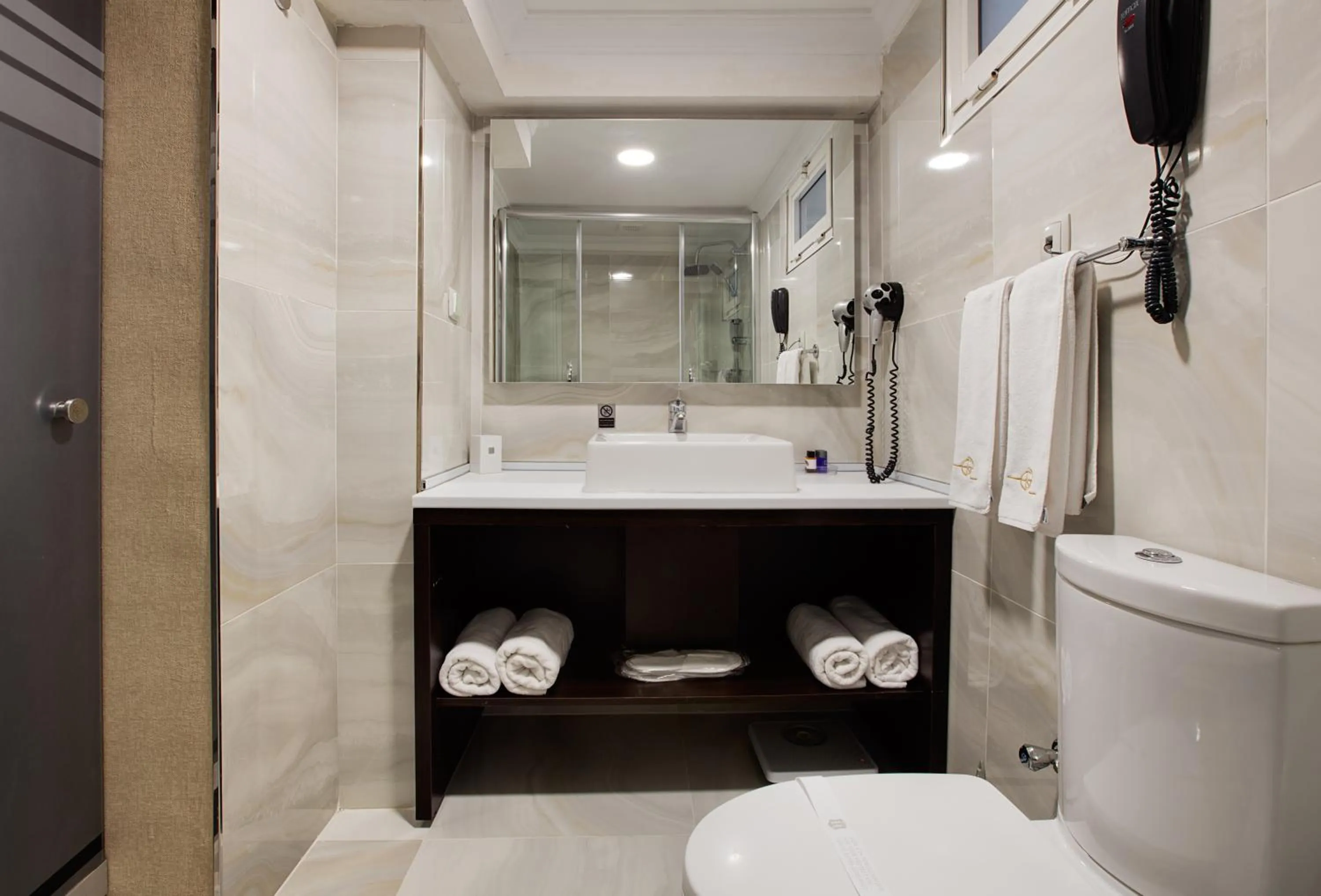 Toilet in Gallery Residence & Hotel Nişantaşı