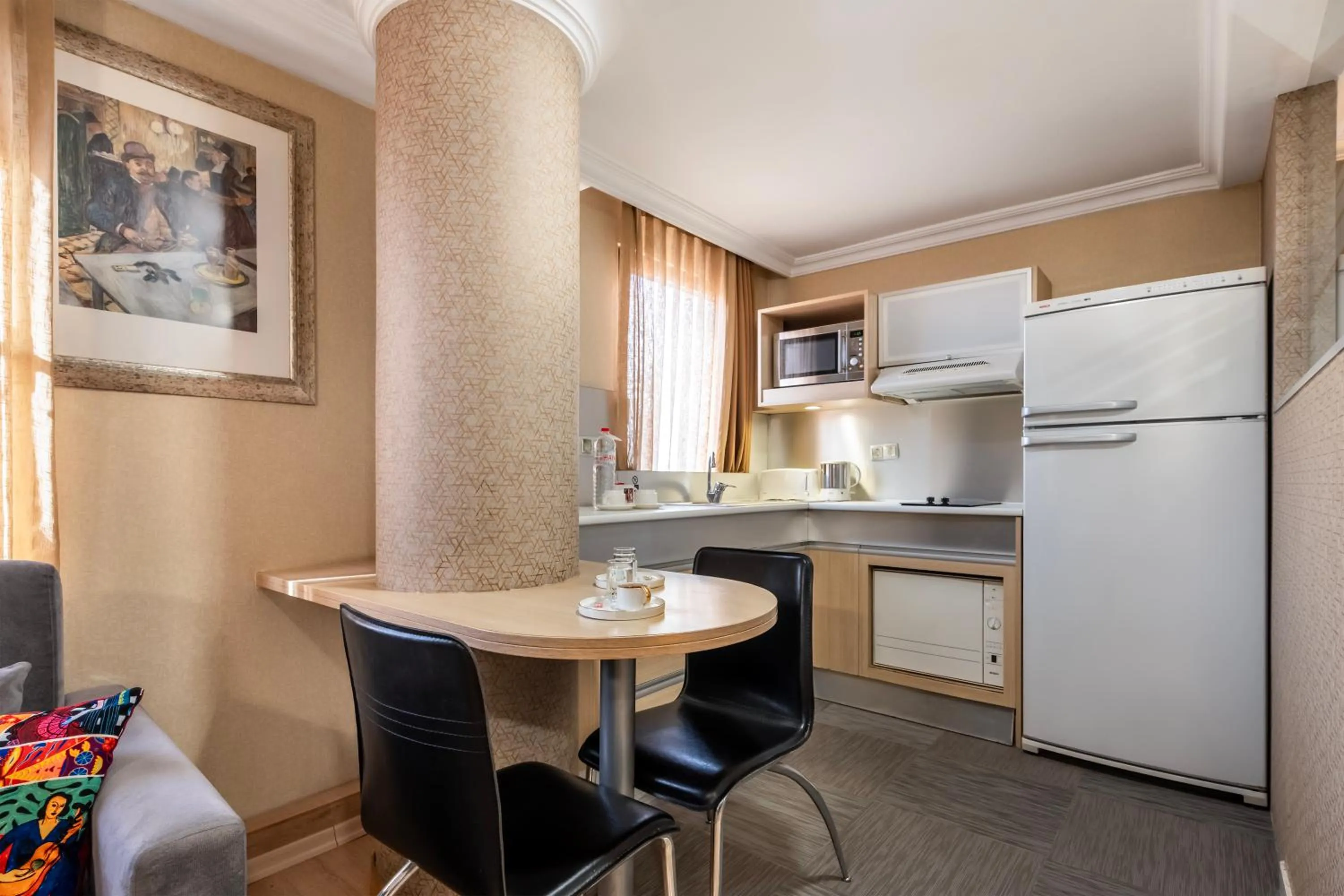 Dining area in Gallery Residence & Hotel Nişantaşı