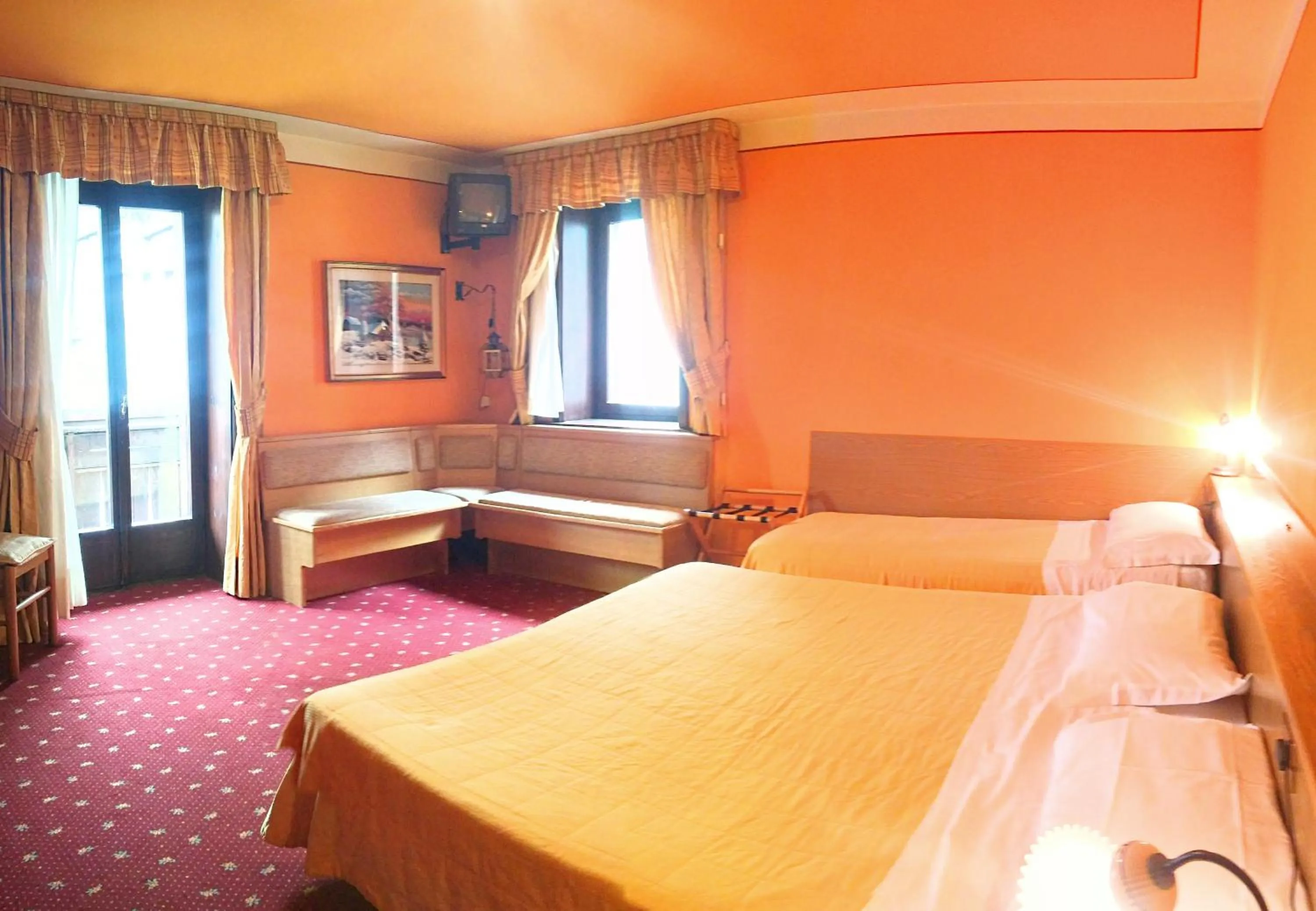 Bed in Hotel Alle Alpi