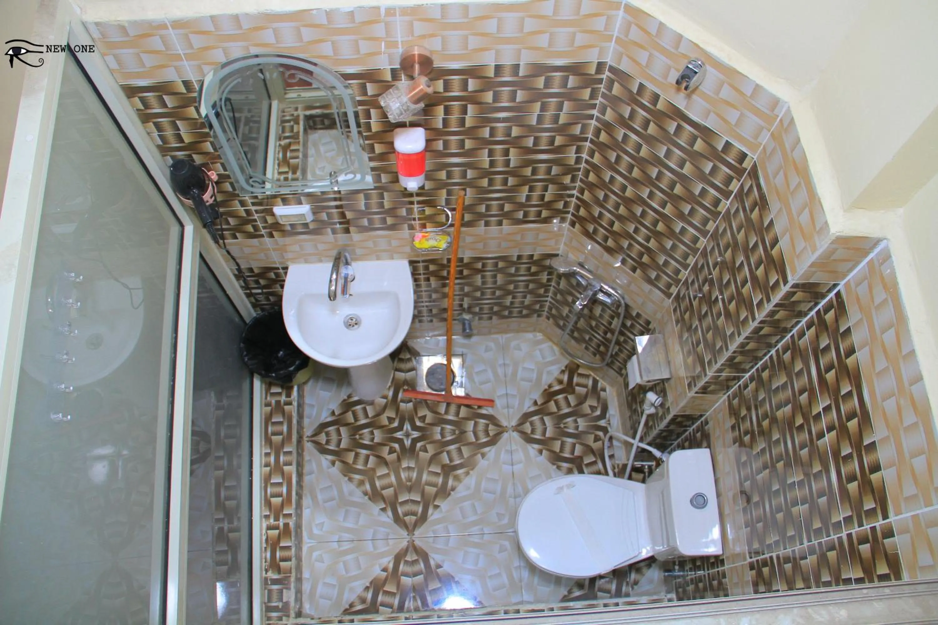 Shower in New One Hotel