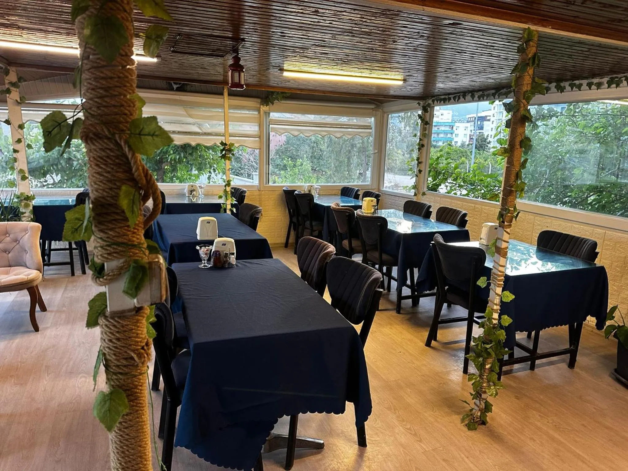 Restaurant/places to eat in FİNİKE SEVER OTEL