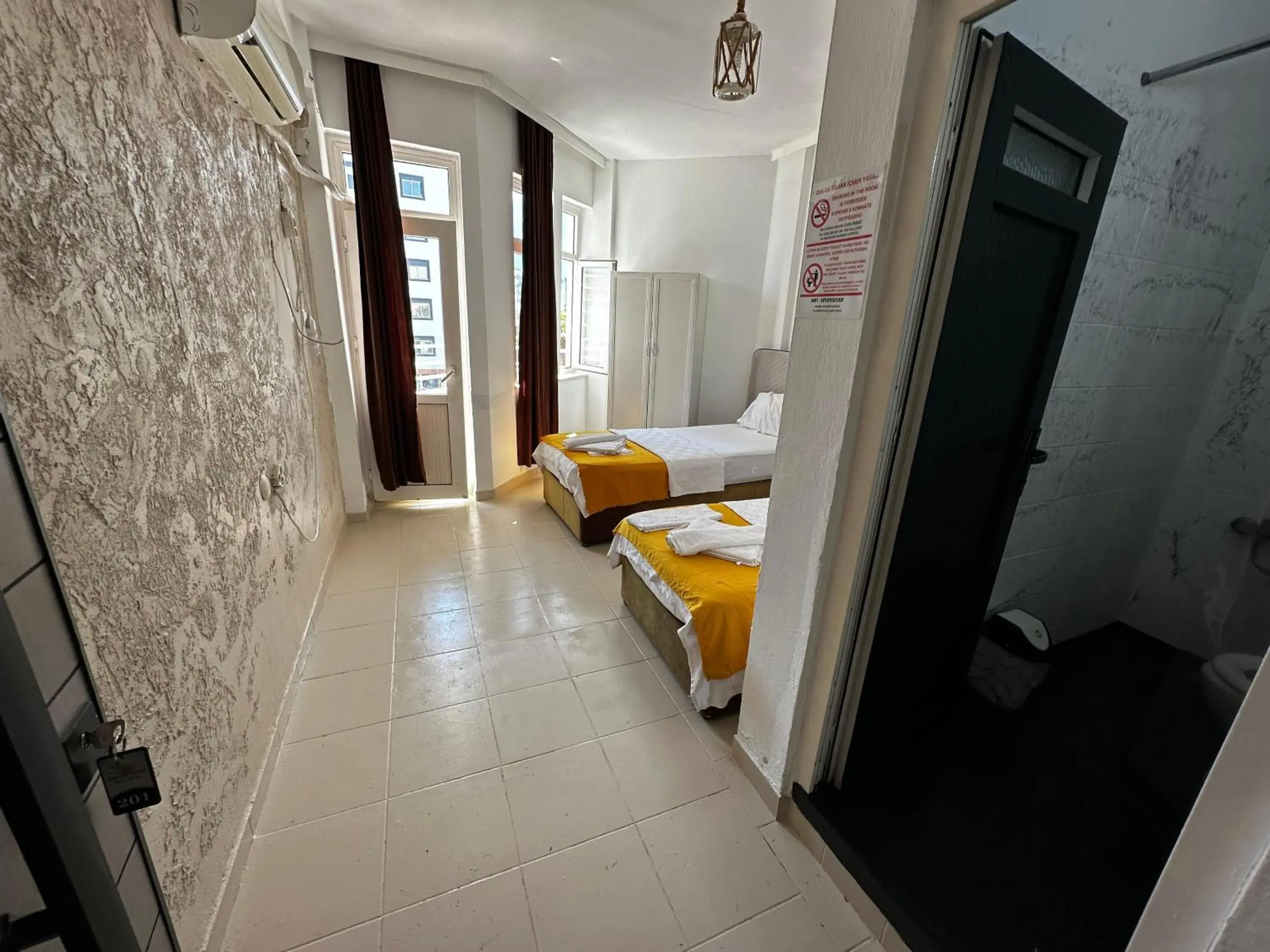 Budget Twin Room - single occupancy in FİNİKE SEVER OTEL Budget Twin Room - single occupancy in FİNİKE SEVER OTEL