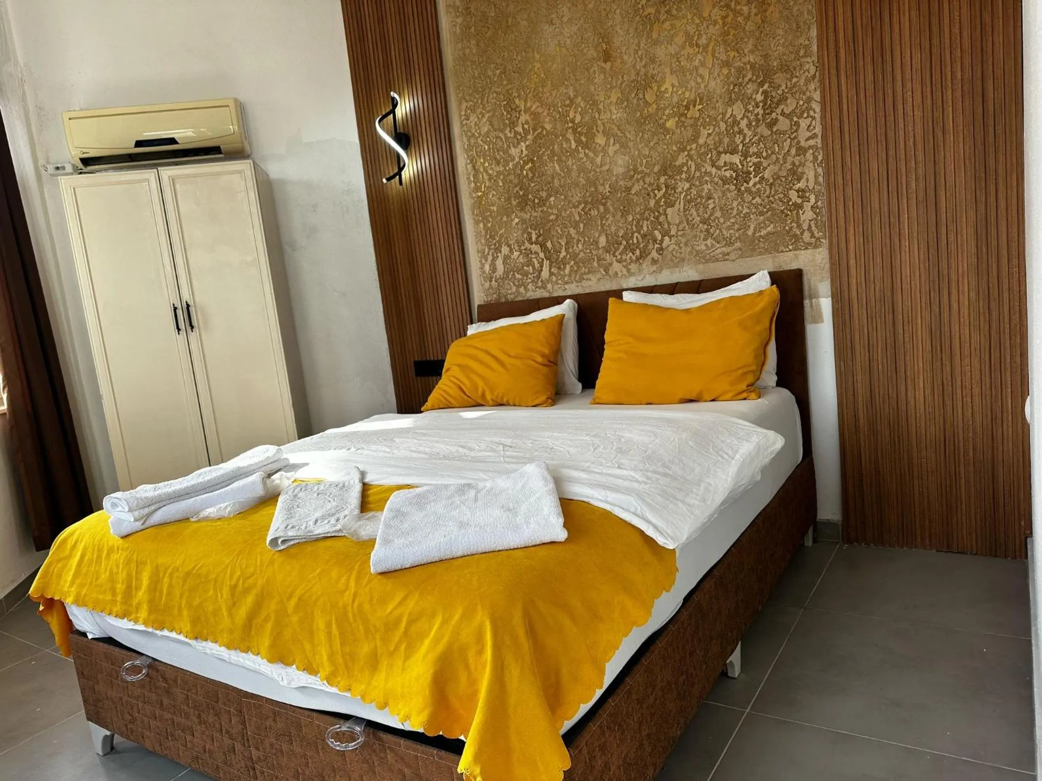 Bed in FİNİKE SEVER OTEL