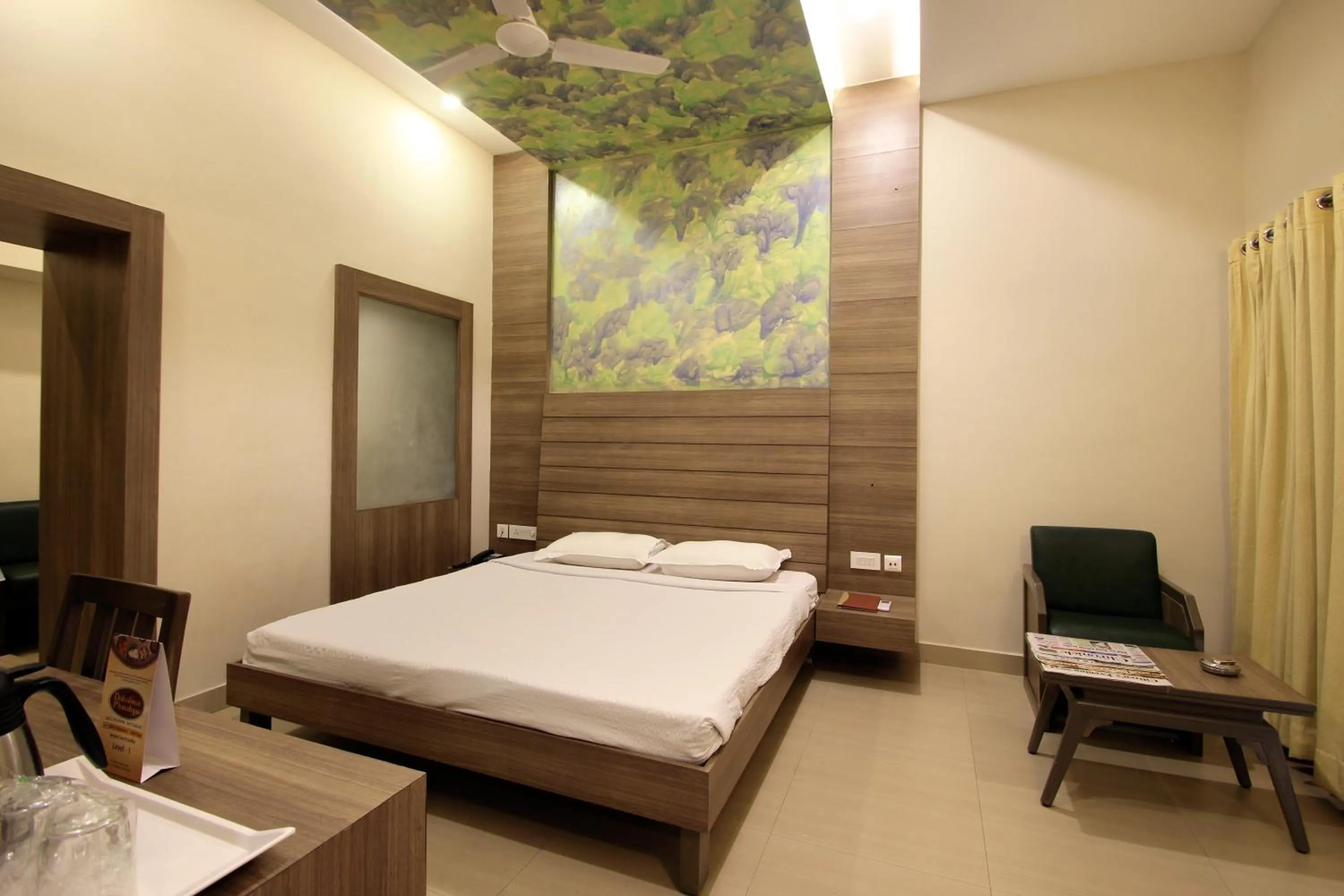 Photo of the whole room, Bed in Taj Mahal Hotel Abids