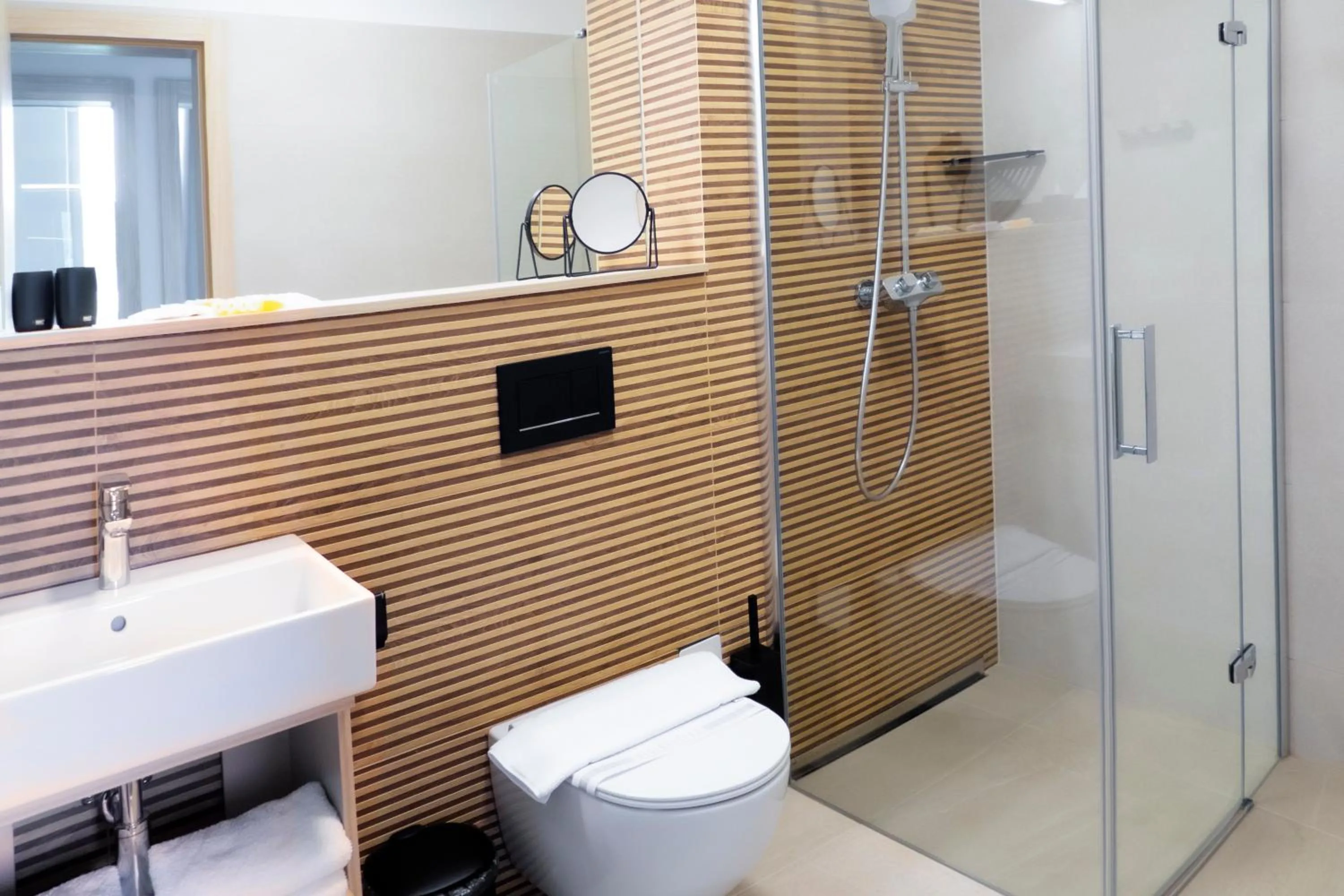 Hotel Vinice Hnanice
