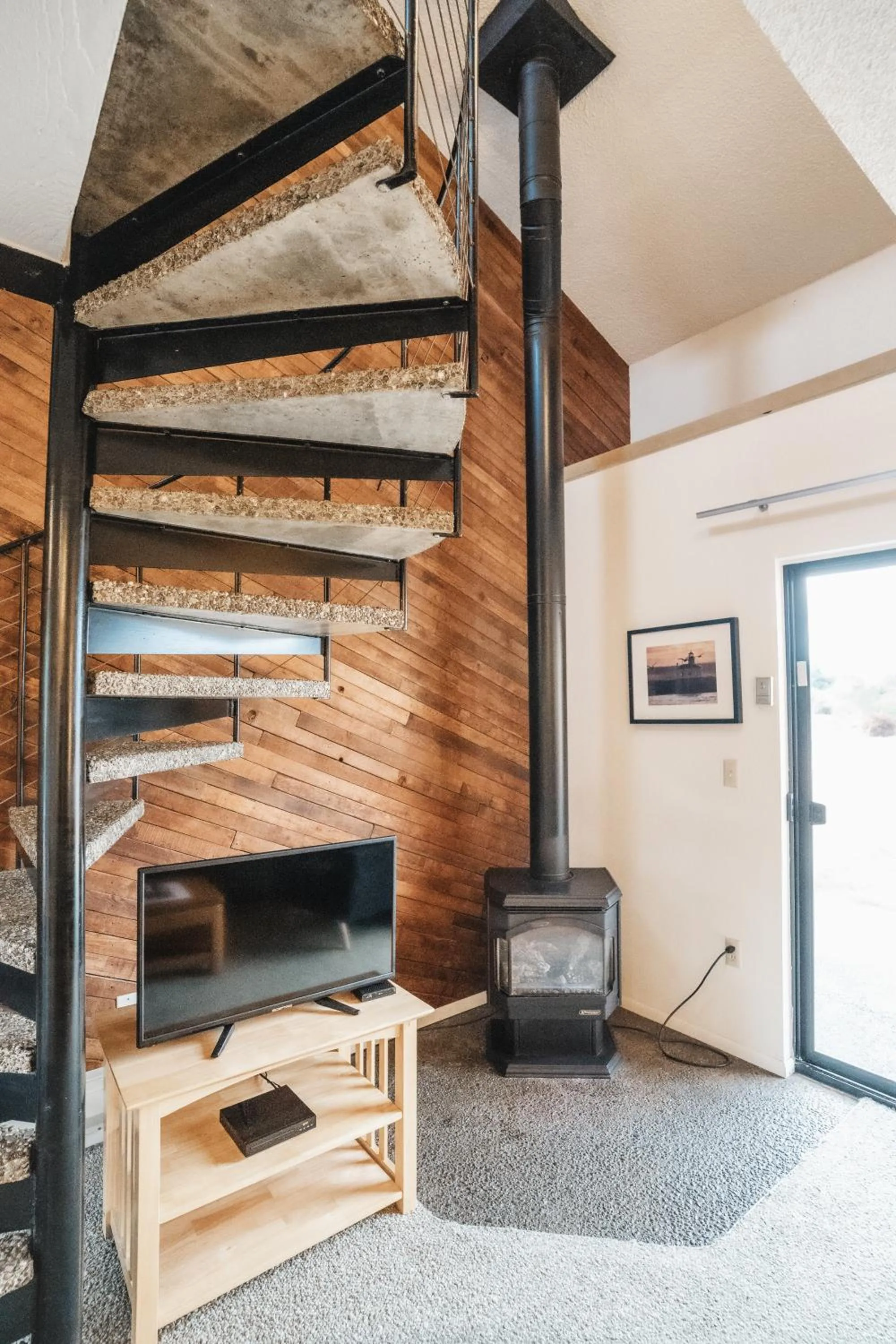 Living room, Bed in Surfcrest Resort