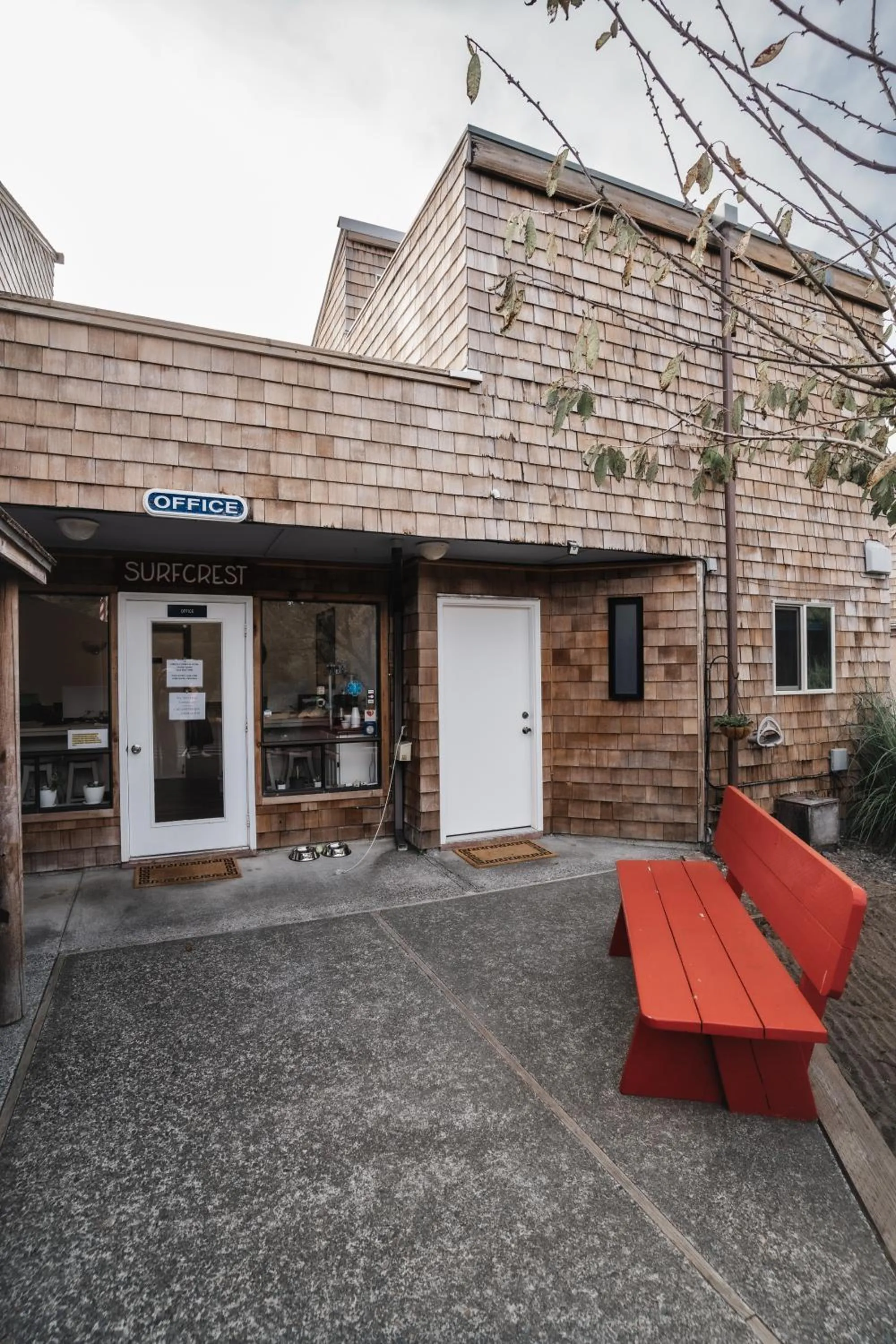 Property building in Surfcrest Resort