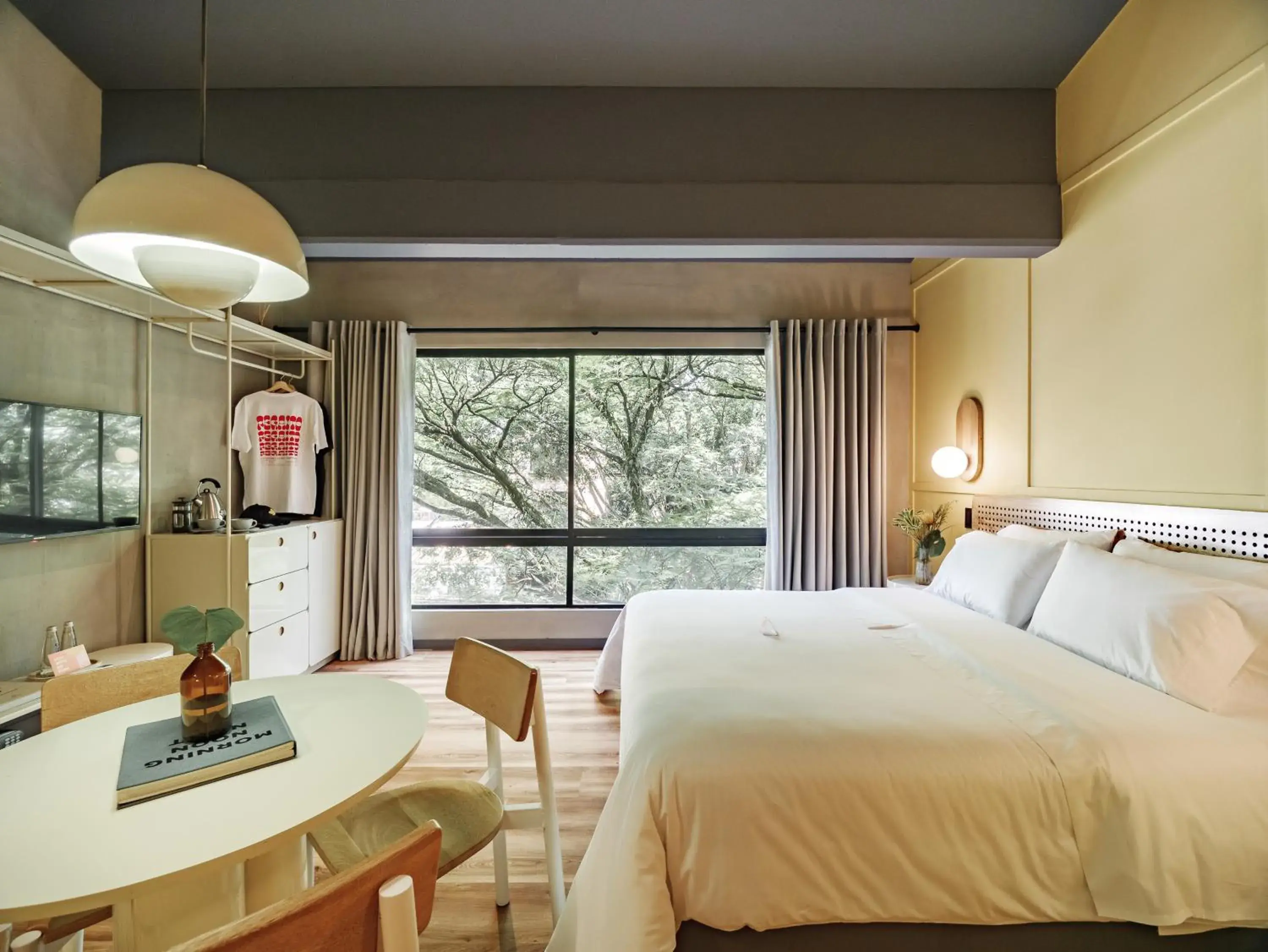 Landmark view, Bed in The Somos Flats Provenza Landmark view, Bed in The Somos Flats Provenza