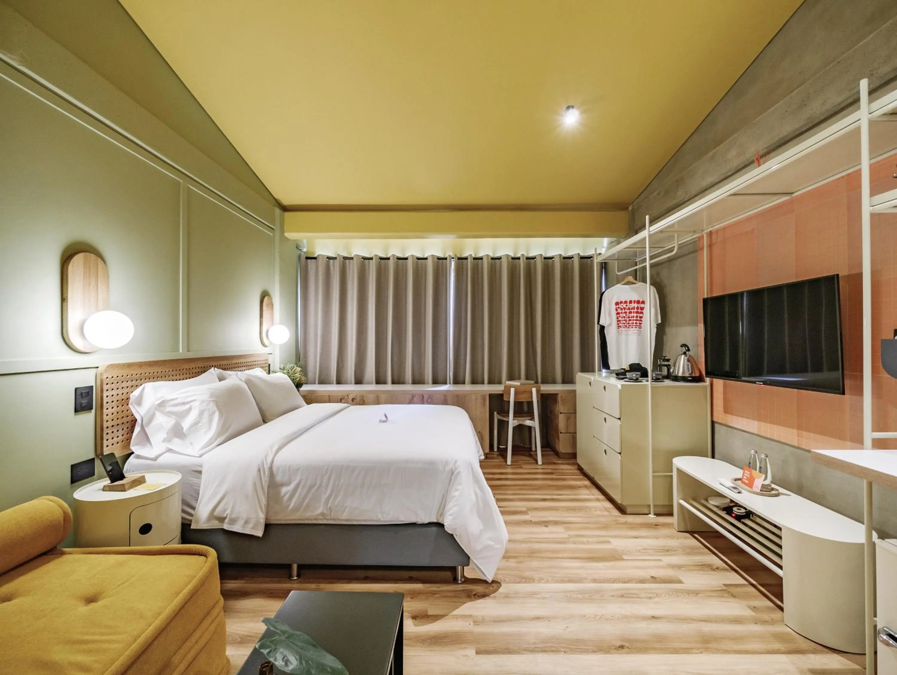 Bed in The Somos Flats Provenza