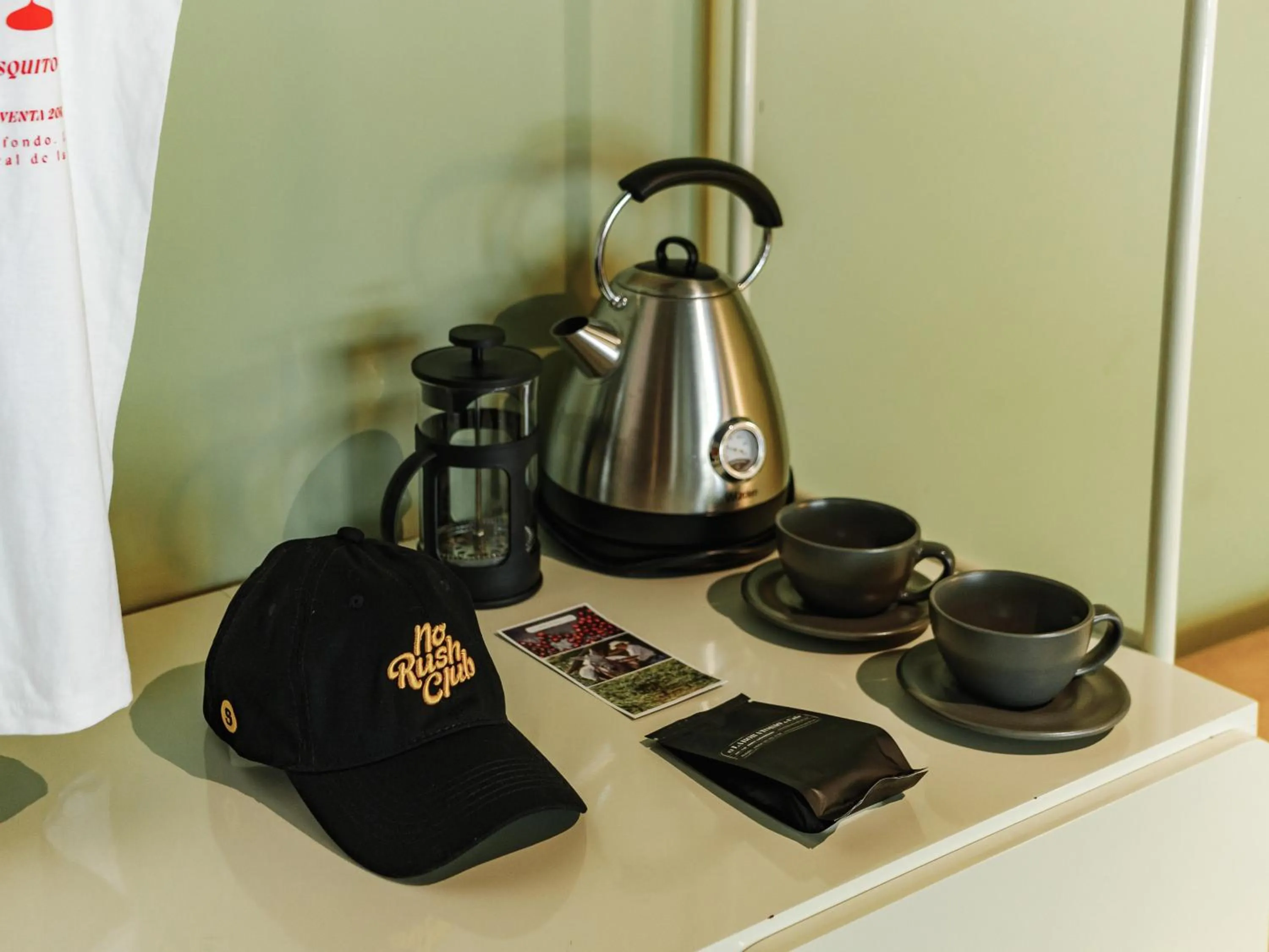 Coffee/tea facilities in The Somos Flats Provenza