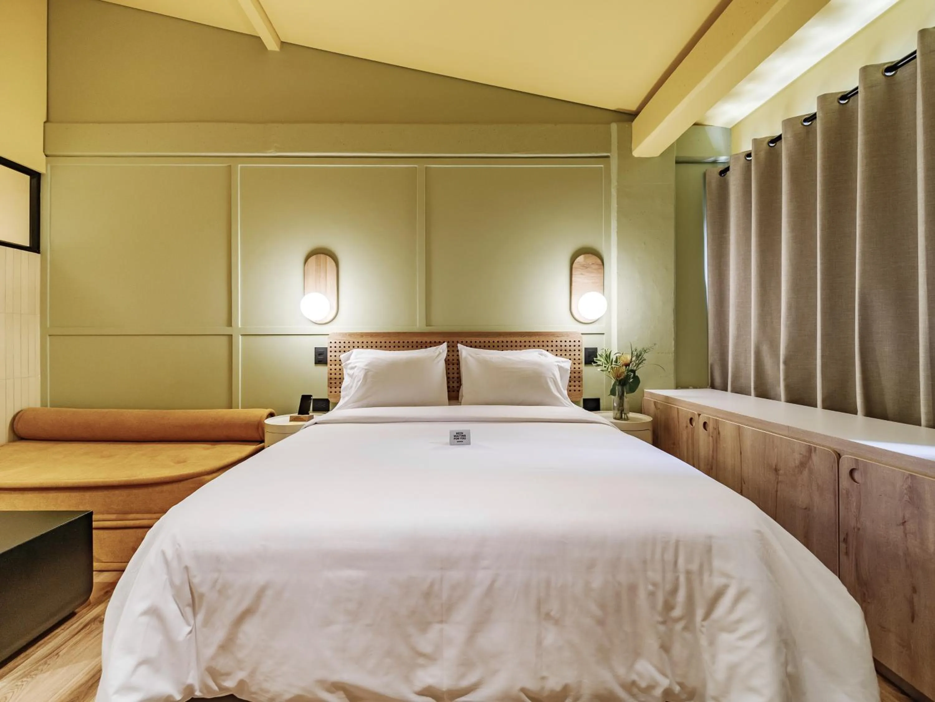 Bed in The Somos Flats Provenza