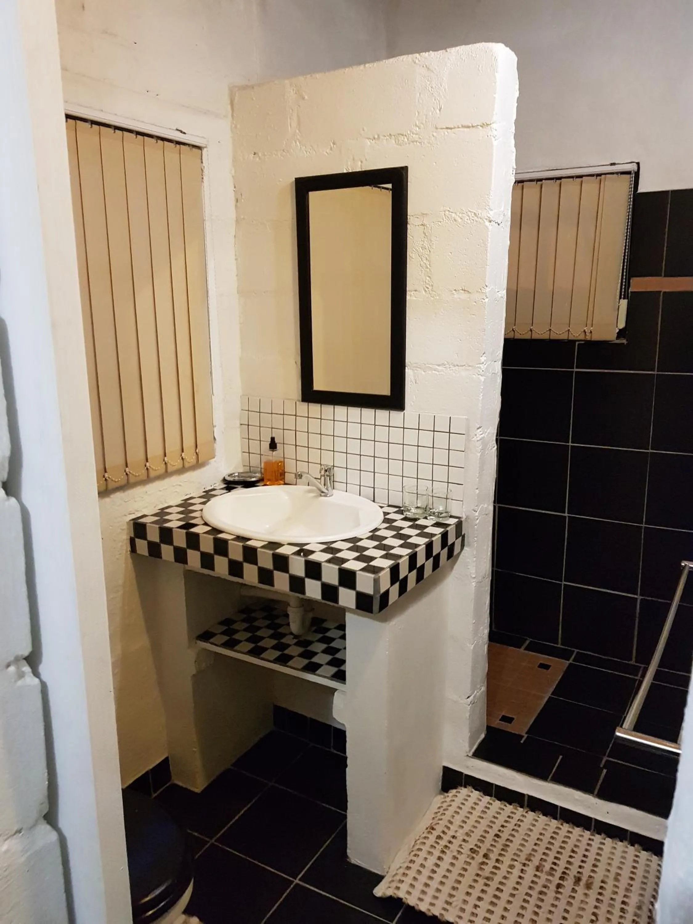 Bathroom in Zwartberg View Mountain Lodge