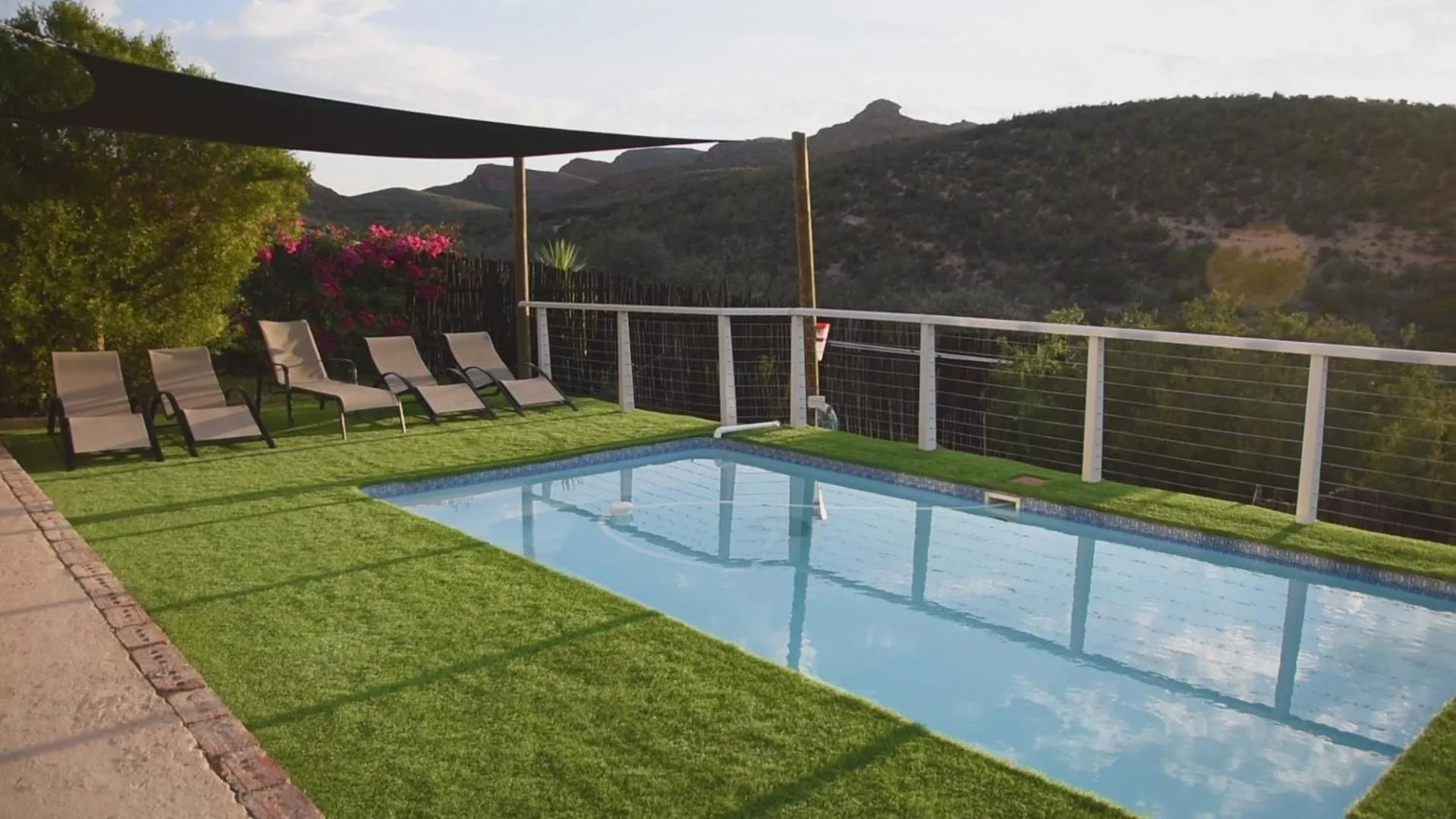 Pool view in Zwartberg View Mountain Lodge