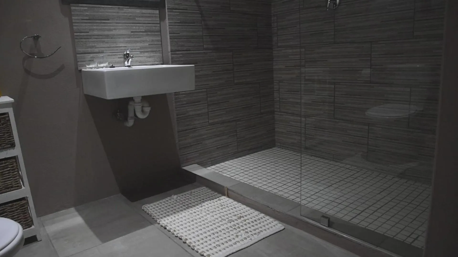 Bathroom in Zwartberg View Mountain Lodge