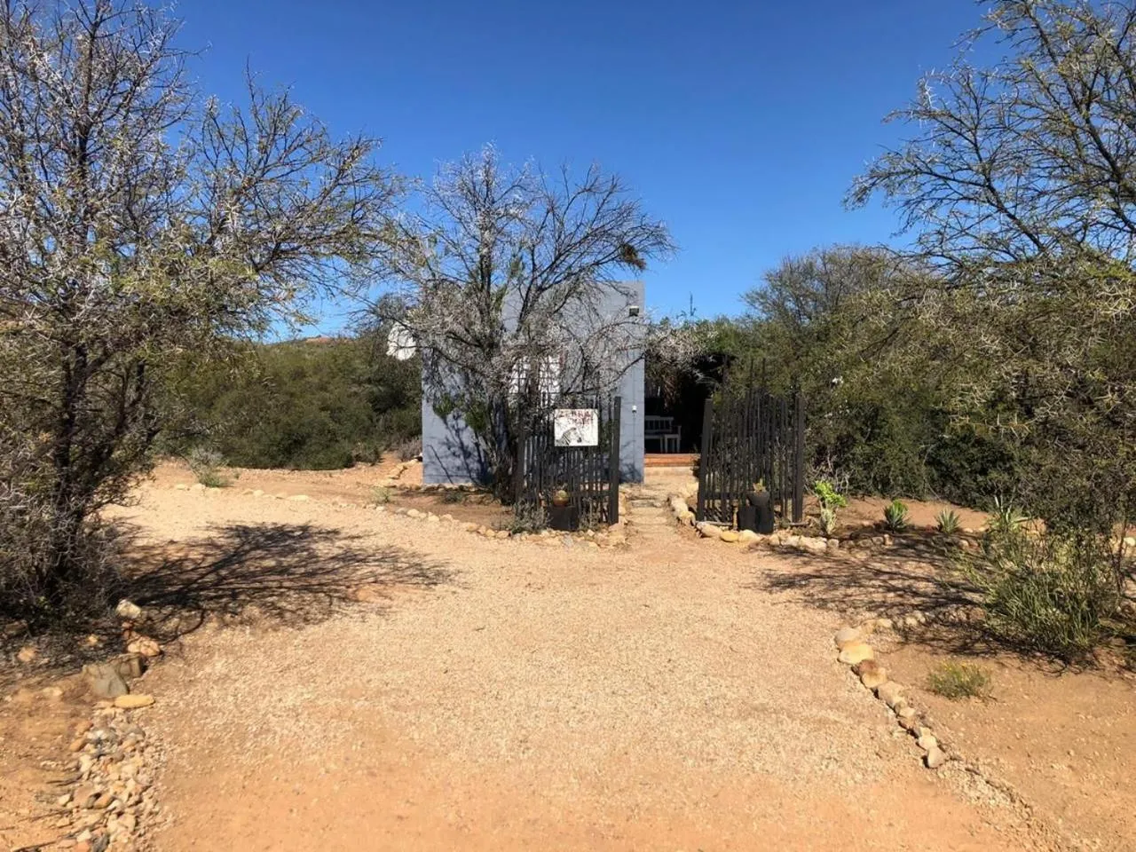 Parking in Zwartberg View Mountain Lodge