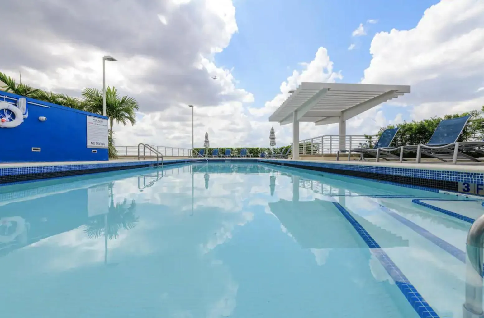 Swimming pool in Spacious 2BD 2BTH at Midblock