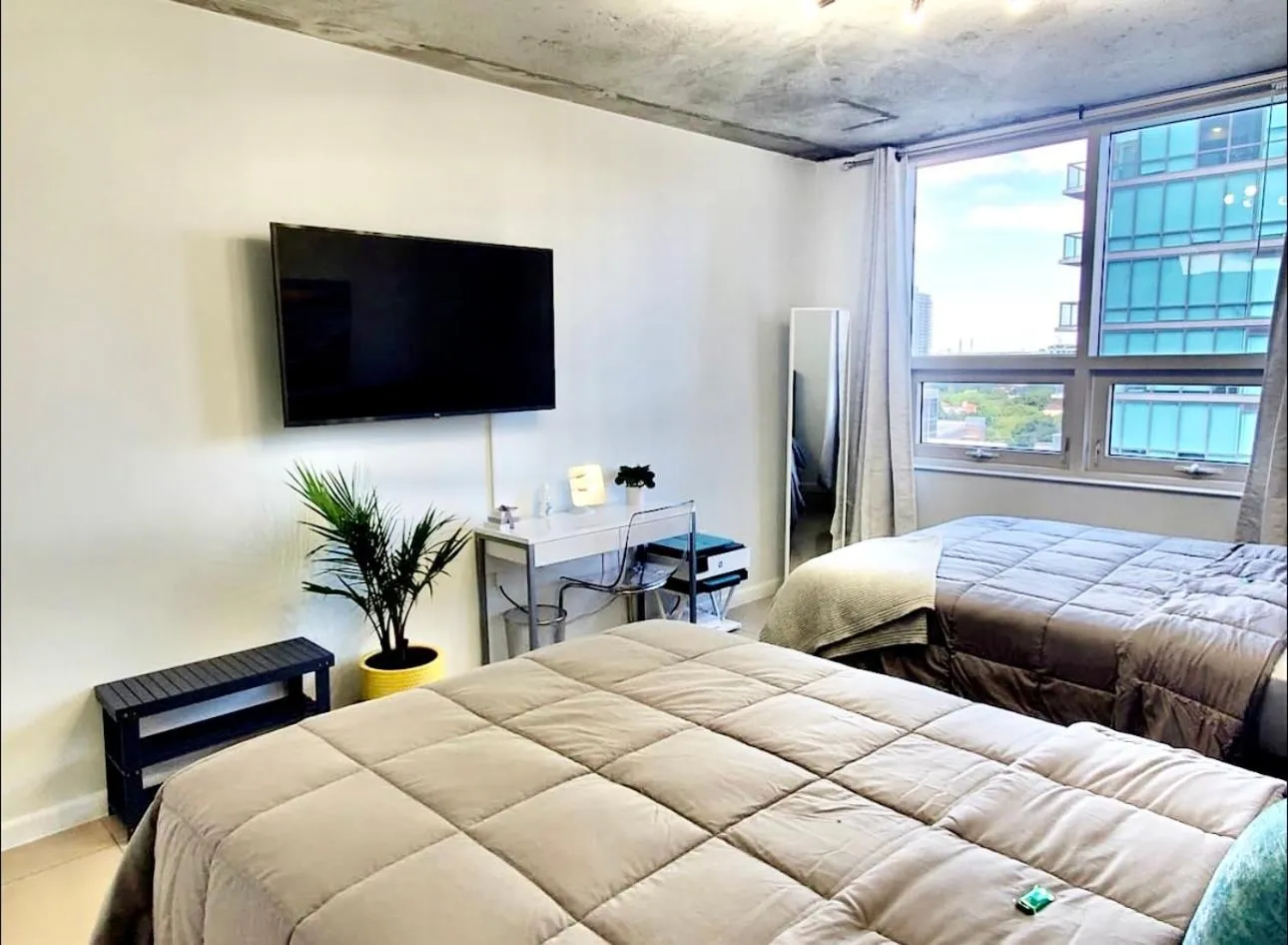 Bedroom, Bed in Spacious 2BD 2BTH at Midblock