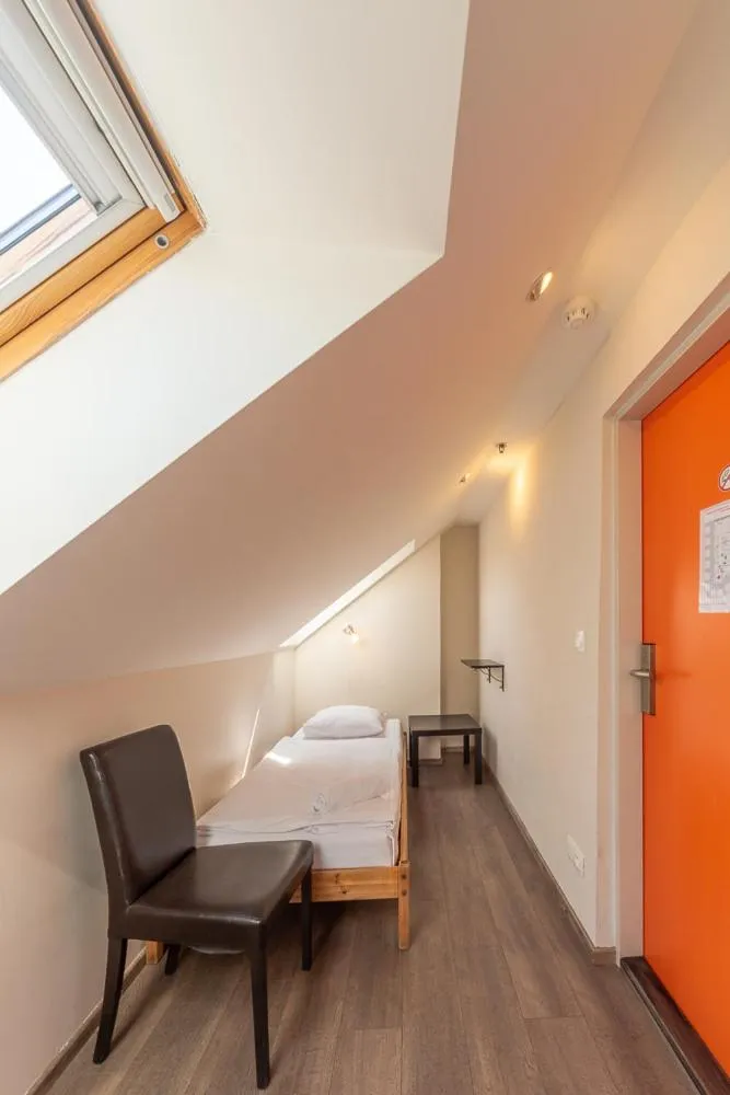 room service, Bed in Minimino hotel