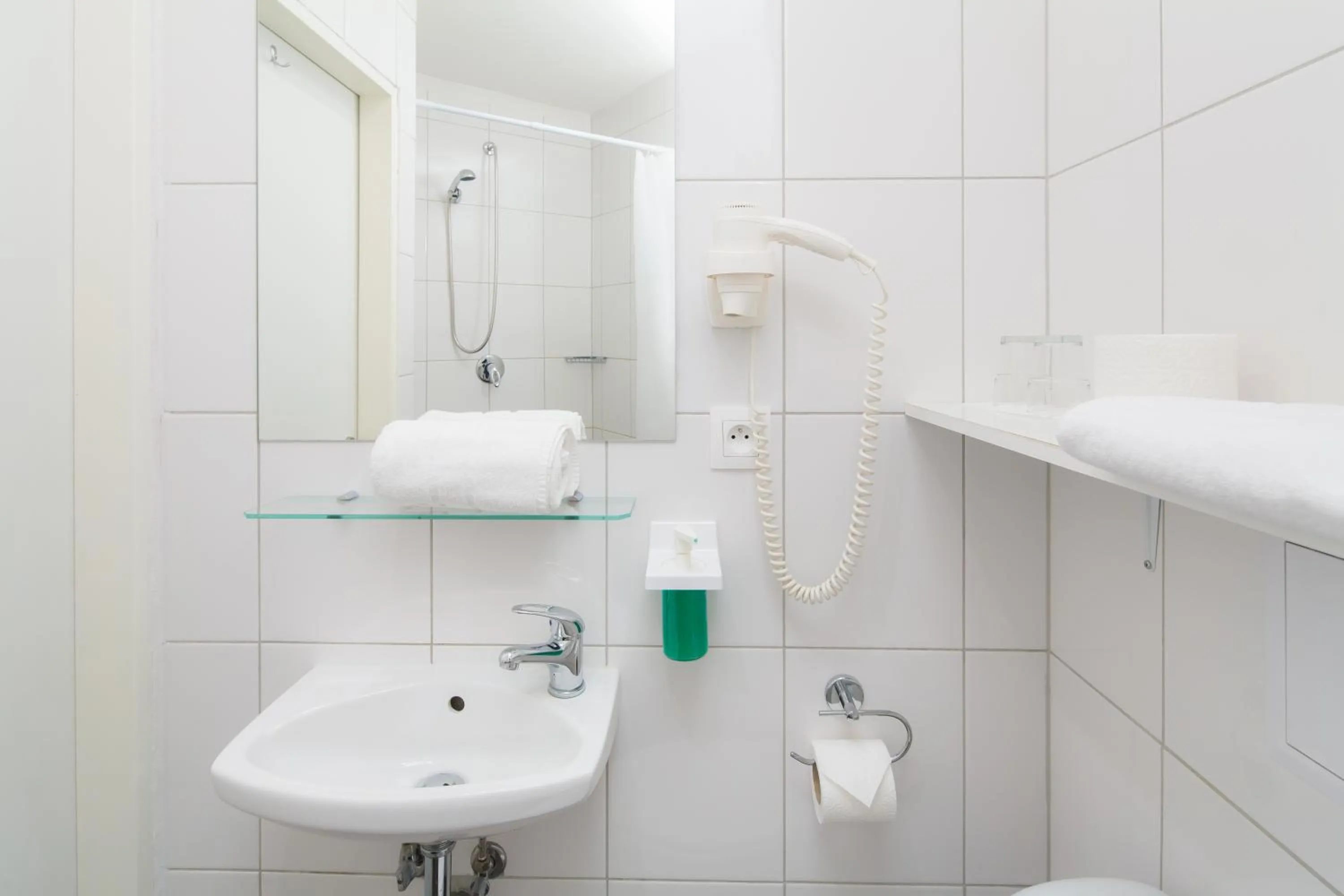 Bathroom in Minimino hotel