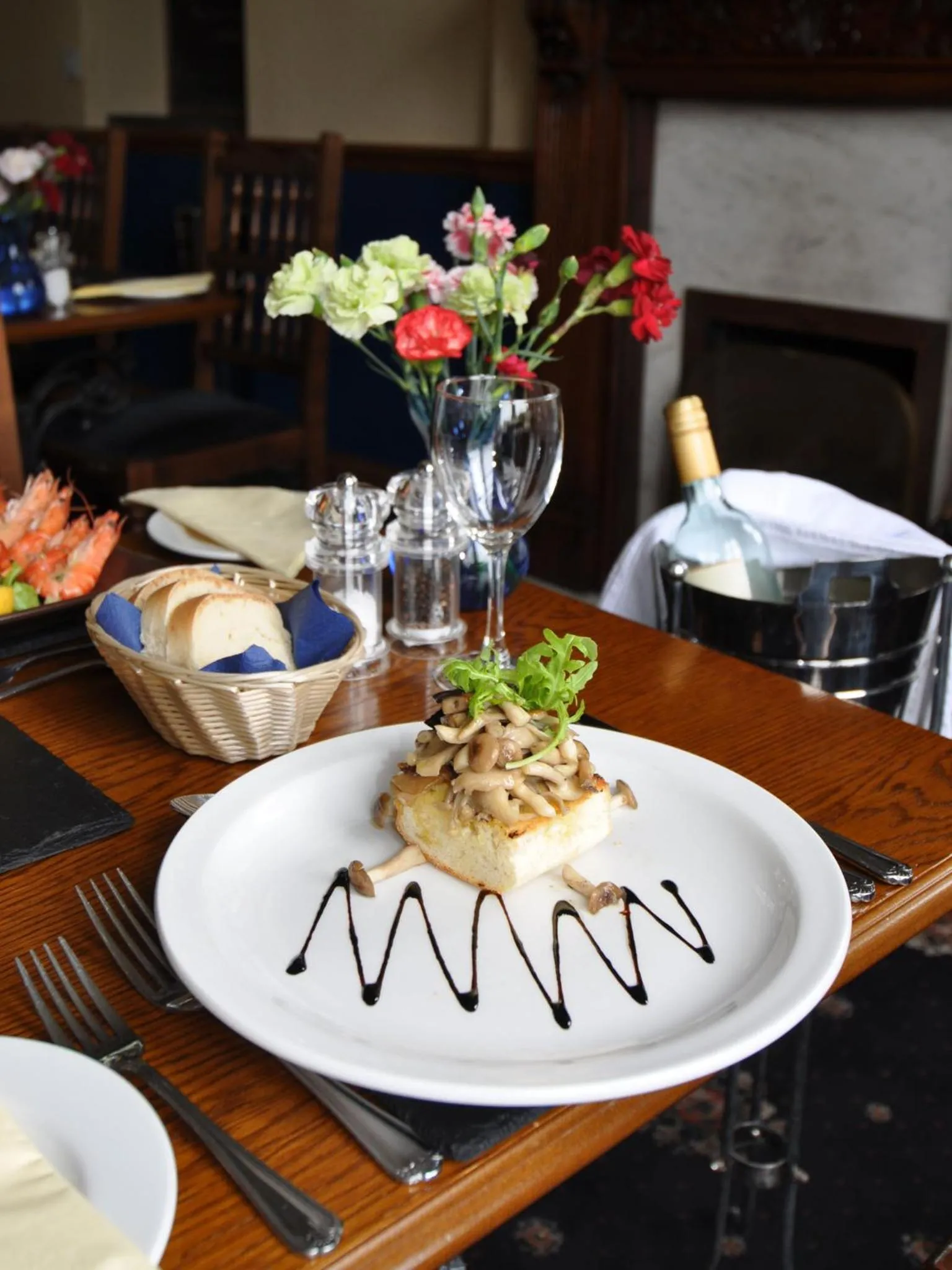 Restaurant/places to eat in Brook House Inn