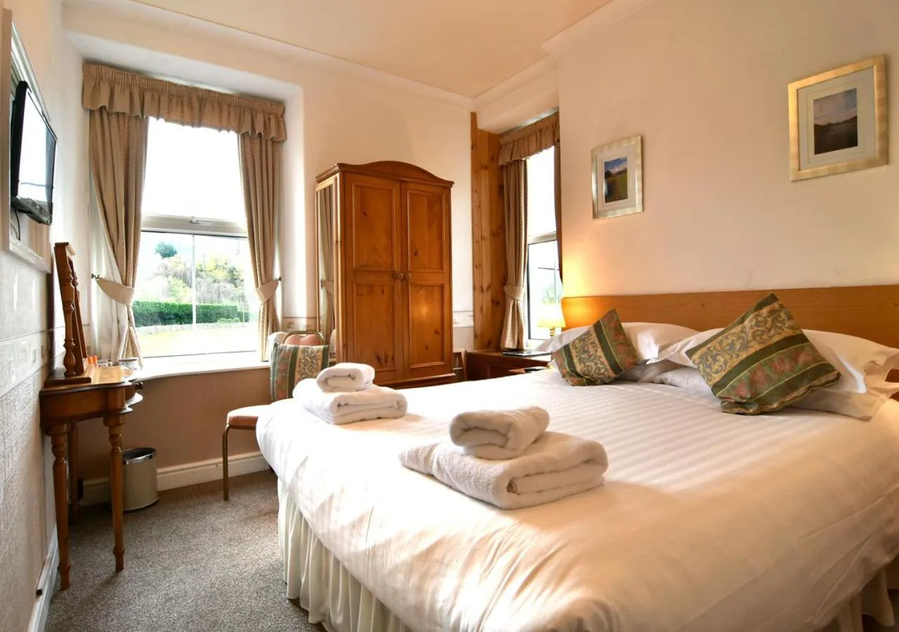 Bed in Brook House Inn