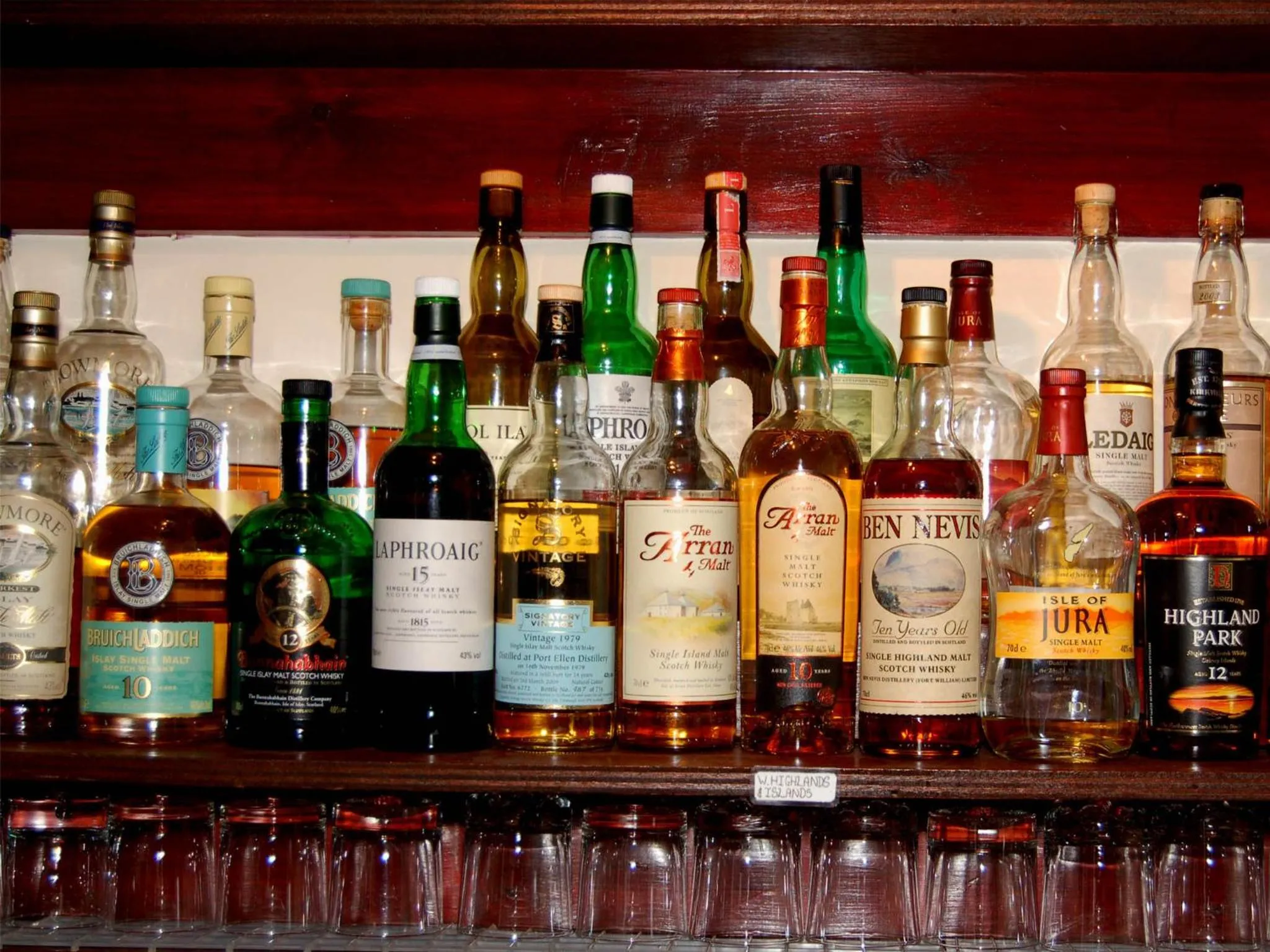 Alcoholic drinks in Brook House Inn