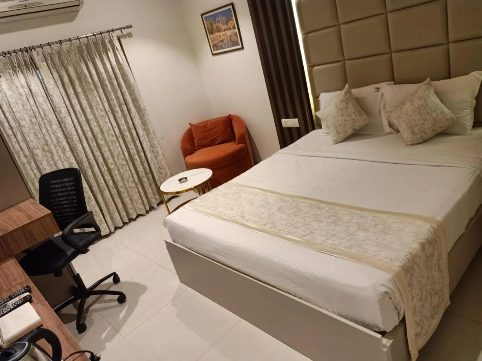 Bed in Hotel Annapoorna Residency